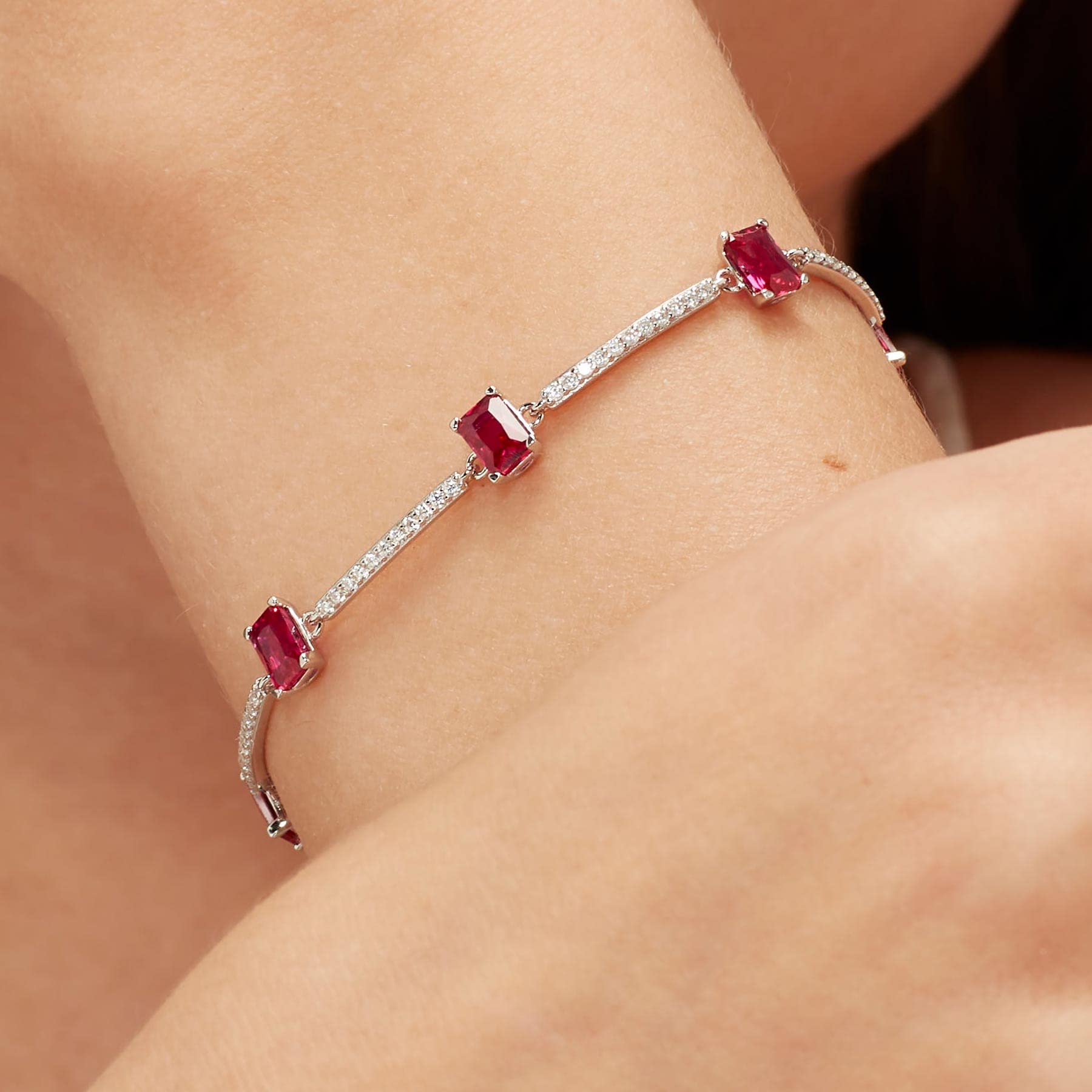 Brosway Bracciale Donna, Bracciale Rigido in Argento e Passion Ruby | Collezione Fancy - FPR04 | Bracciale Con Passion Ruby | Collezione Fancy - FPR04