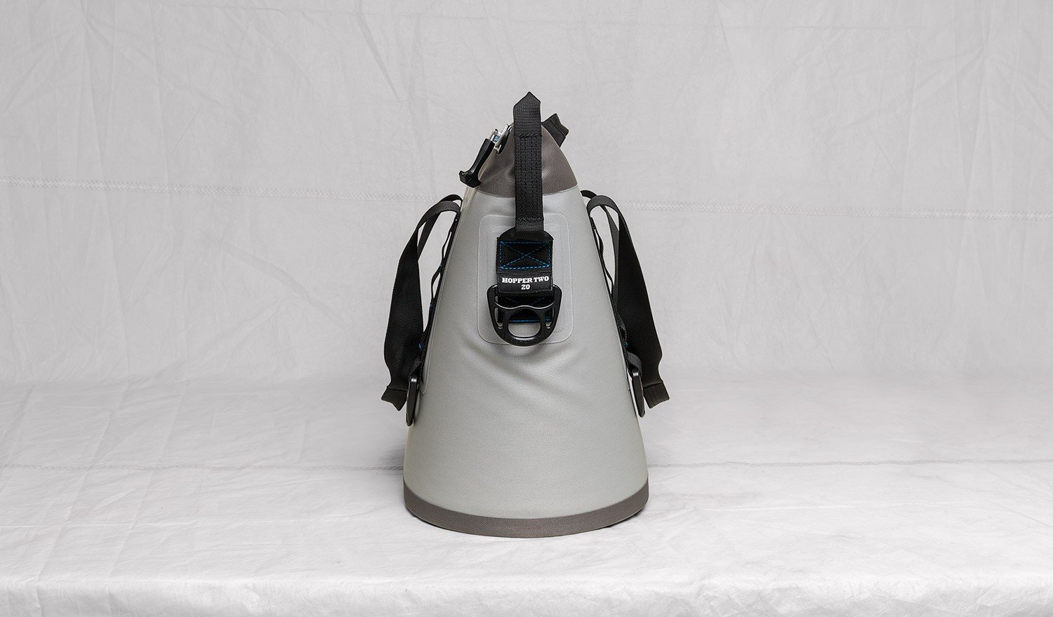 Amazon | Yeti(イエティ) Hopper (ホッパー) Cooler 持ち運び簡単 