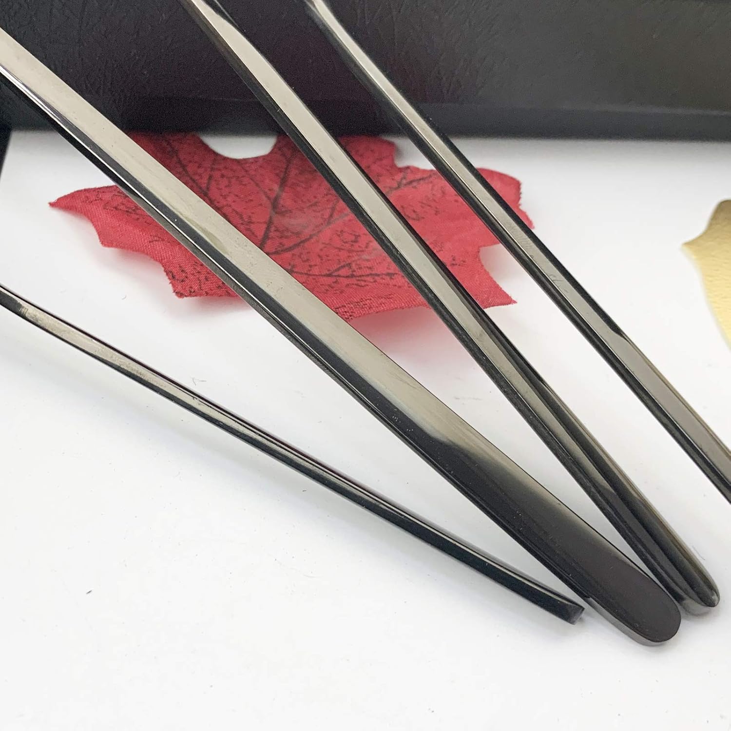 JASHII Black Flatware Silverware Set 24-Piece Stainless Steel Cutlery Set for 6 Restaurant Party Tableware Eating Utensils Mirror Finish Dishwasher Safe(Shiny Black)