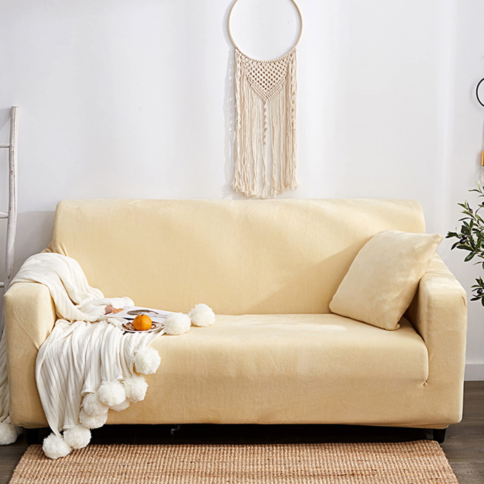 Housse de canapé velours crème pour illuminer vos soirées cocooning en famille