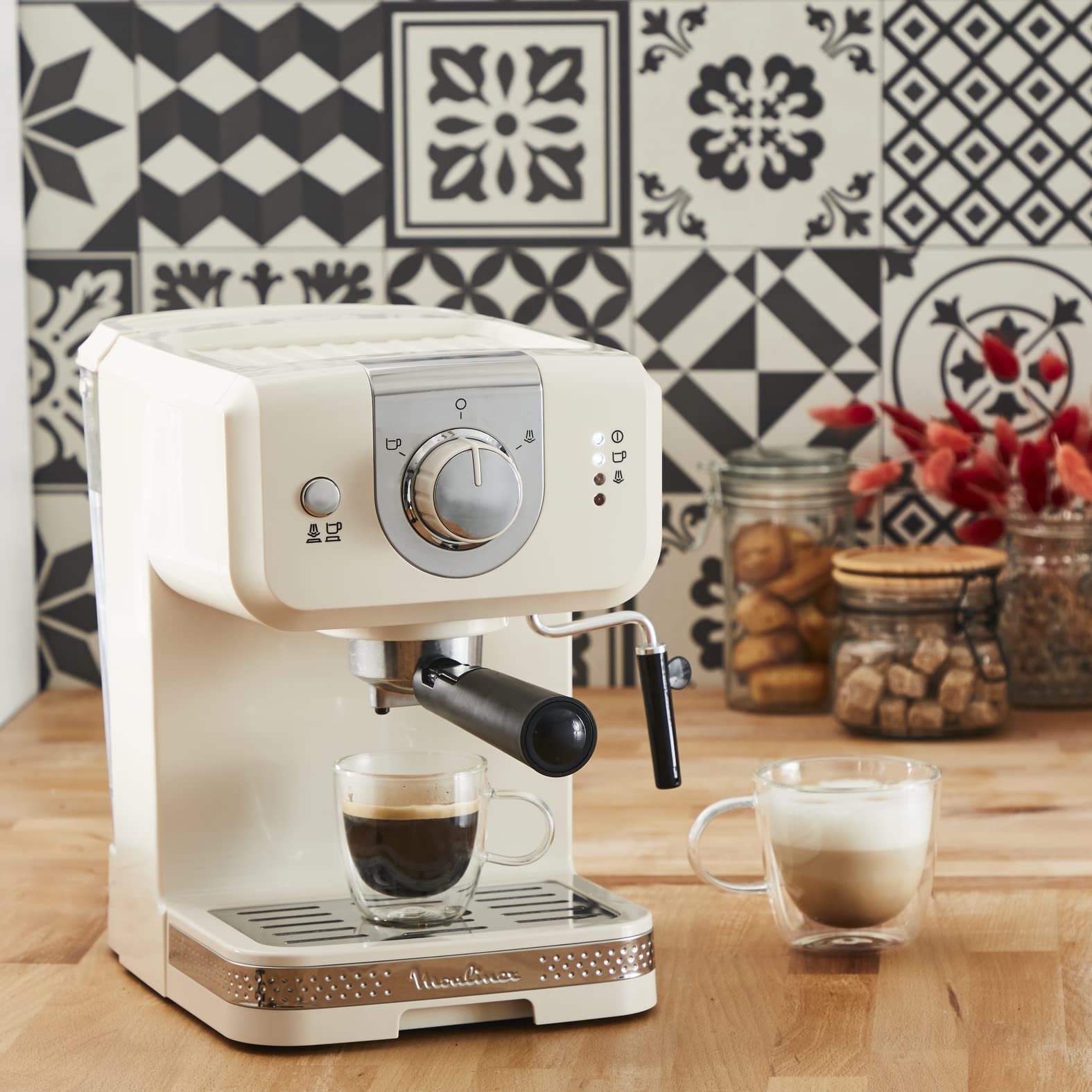 Moulinex Cafetera espresso ajustes manuales, accorio baristas, calentador tazas, blanco