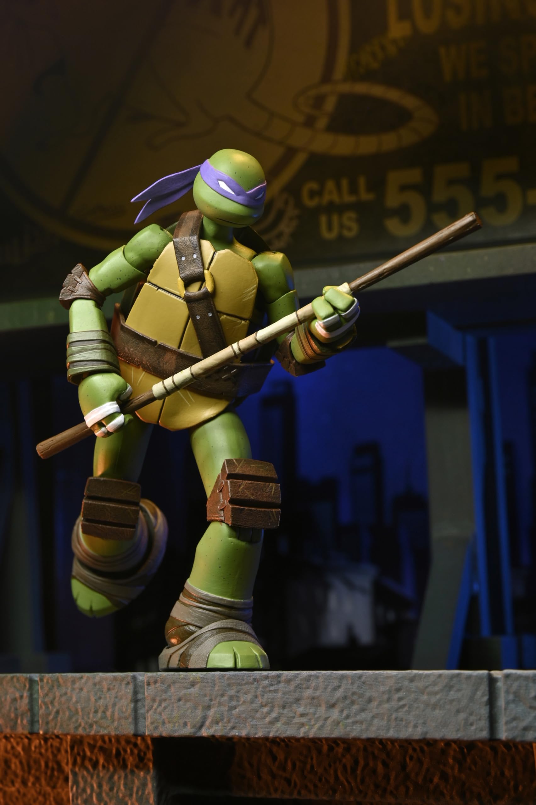 NECA - Tartarughe Ninja (cartone animato 2012) - Action Figure in scala da 17,8 cm - Ultimate Donatello