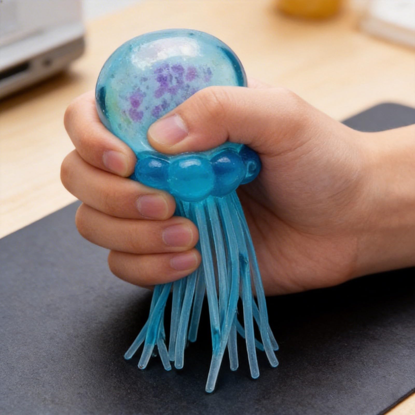 Juguete de medusa de neón brillante con tentáculos largos, juguete sensorial elástico con partículas de purpurina para niños y adultos, regalo ideal para oficina, hogar, regalo de Pascua — view 2