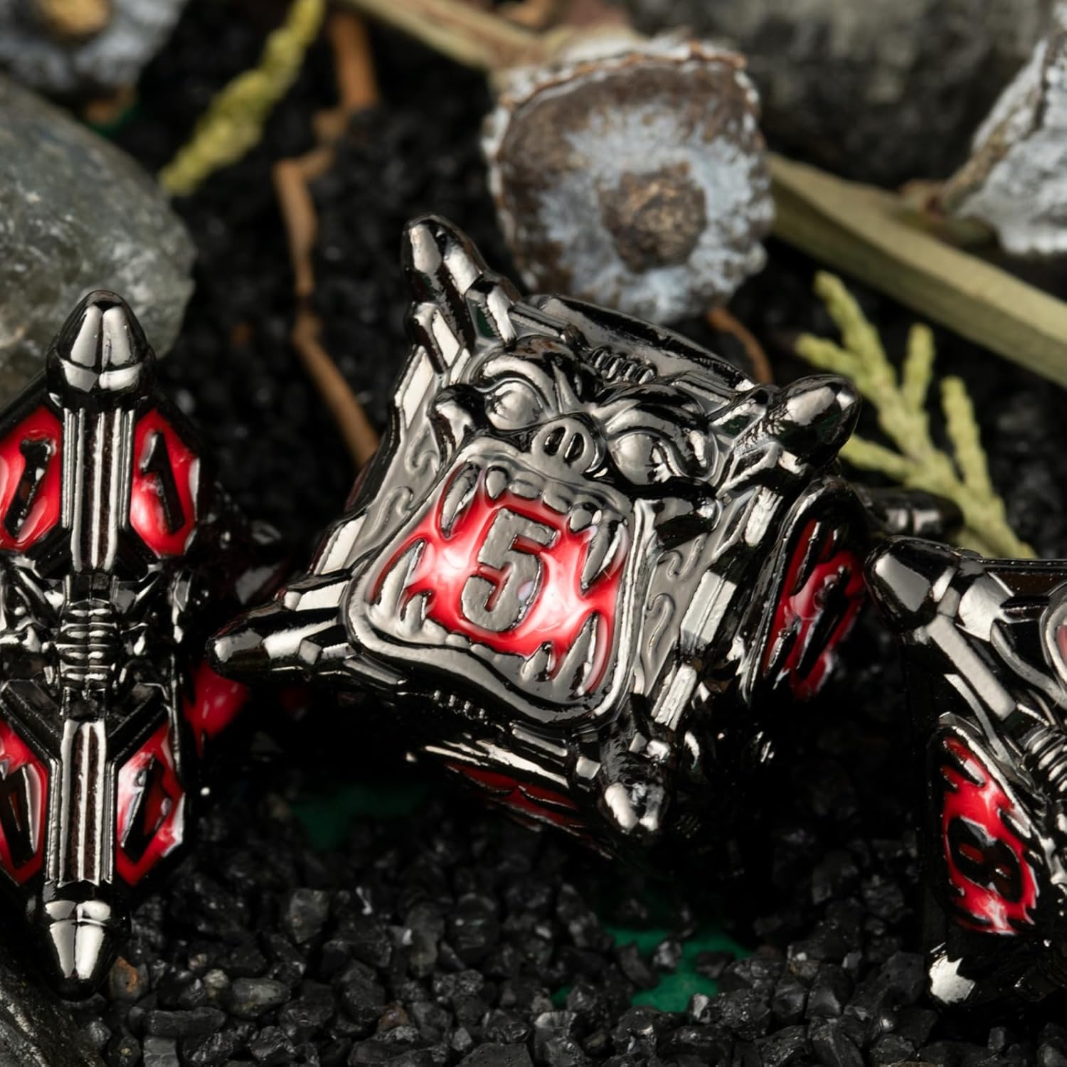 Metal Polyhedral Dice Set, 7-Piece dice Suitable for Various Role Playing Game 、Dungeons and Dragons Gift (Black red White)