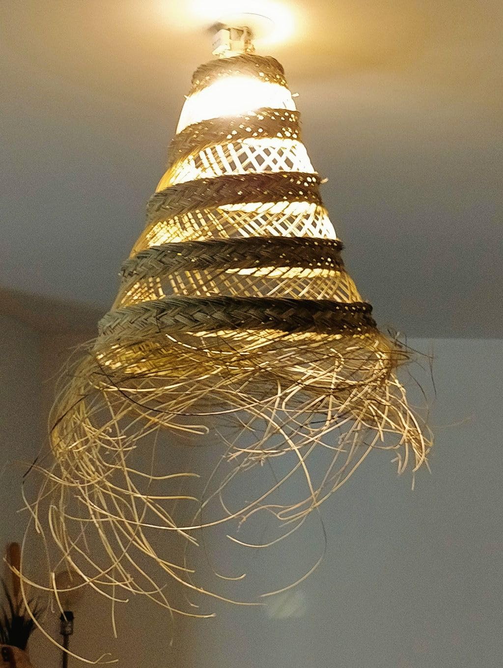 Supension paille, Suspension bohème en paille tressée, Luminaire bohème chic