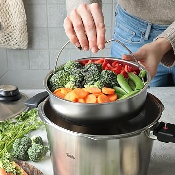 Fissler Vitavit Premium Pressure Cooker (8 L Diameter 26 cm) Stainless Steel Pressure Cooker 4 Cooking Levels Includes Insert - Made in Germany Induction