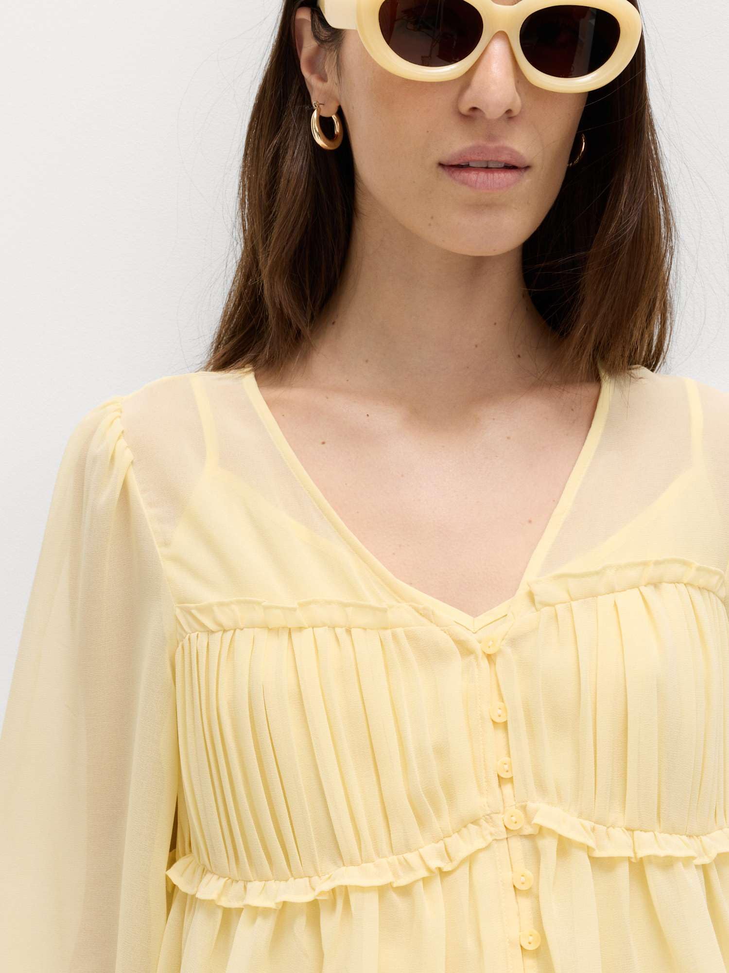 Marks & Spencer Donna Scollo a V con Dettaglio Volant Manica Lunga Camicetta – vestibilità Regolare – Tessuto Trasparente – con Canottiera