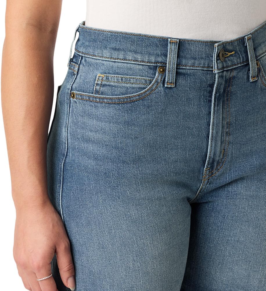 Levi Strauss Signature Gold Women's Heritage Relaxed Mid-Thigh Shorts (Available in Plus)
