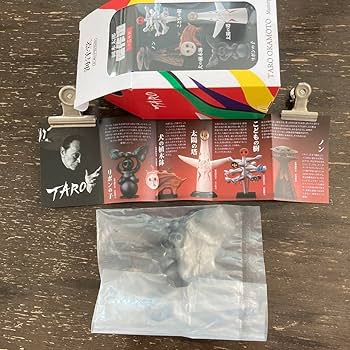 Amazon.co.jp: 岡本太郎 午後の日 ピンバッジ 傑作選 リボンの子