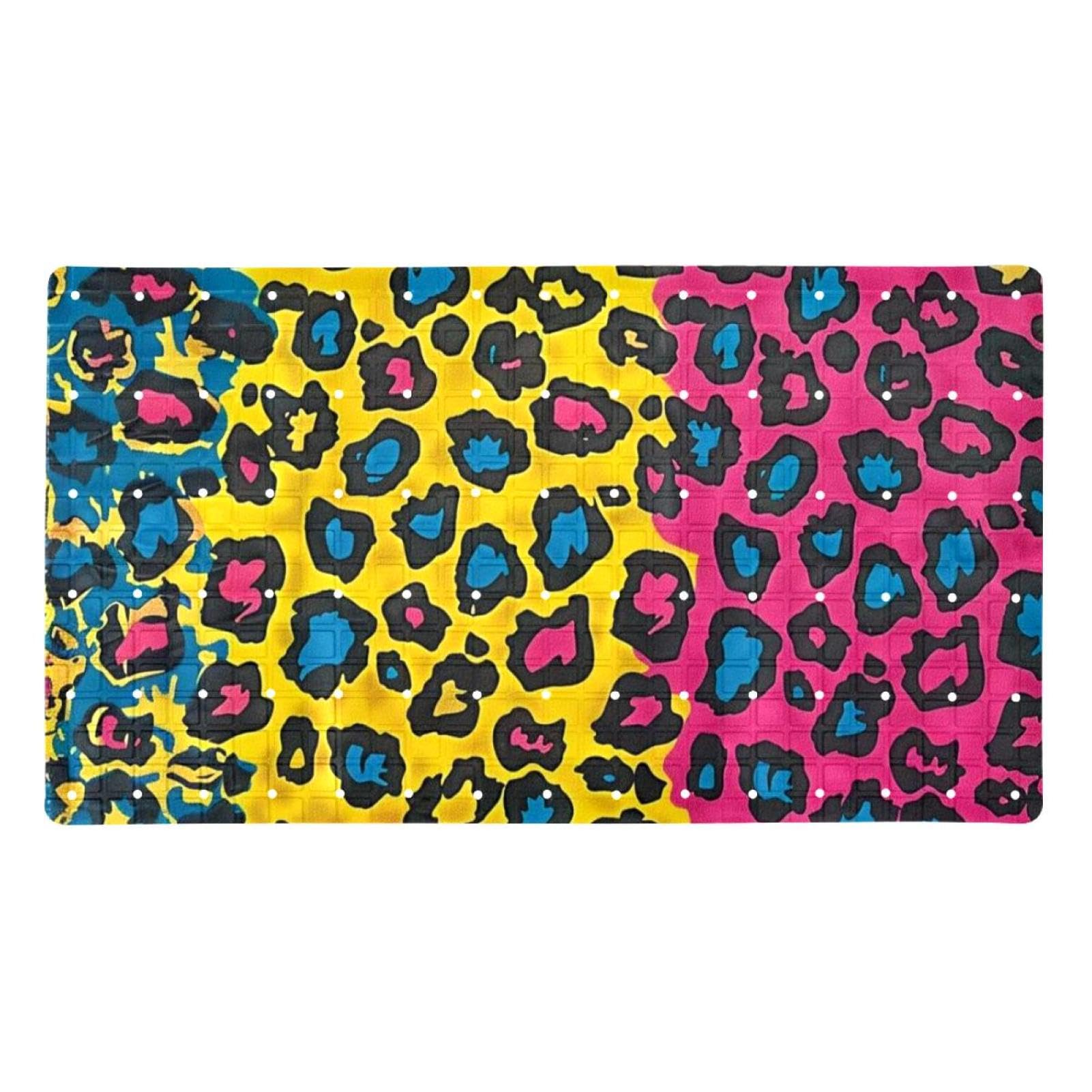 Tapis de bain léopard coloré pour sublimer la décoration d'une salle de bain moderne