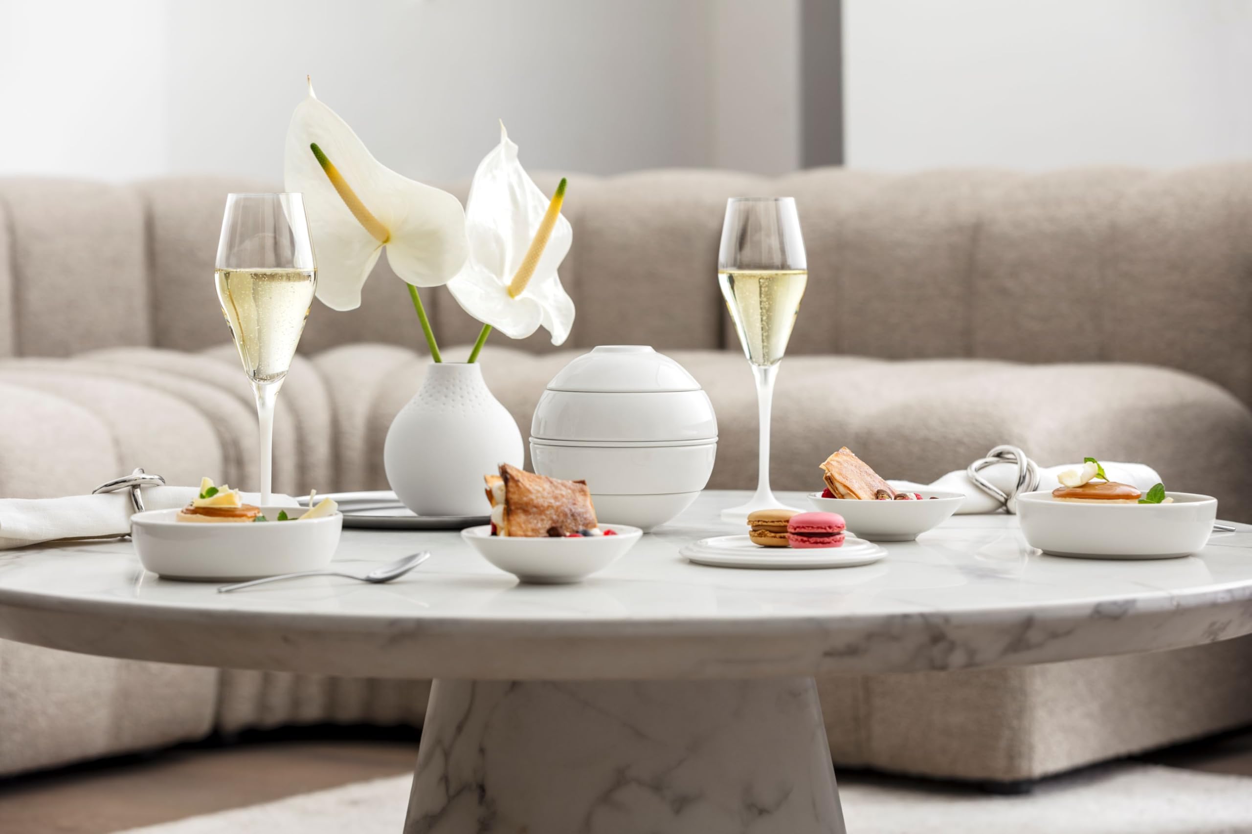 Villeroy & Boch - La petite Boule white, ensemble de vaisselle en porcelaine, ensemble de coupes, 5 pcs Ensemble à servir, 14 cm Ø, résistant au lave-vaisselle, convient au four à micro-ondes, blanc