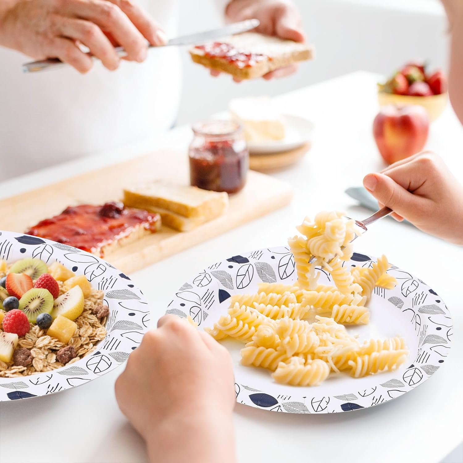 Clawsoff 8.5 Inch Paper Plates Bulk 280 Count, Cut Proof Heavy Duty Paper Plates, Soak Proof Dessert Plate, Disposable Dinner Plate for Party, Birthday and Picnic (Leaf)
