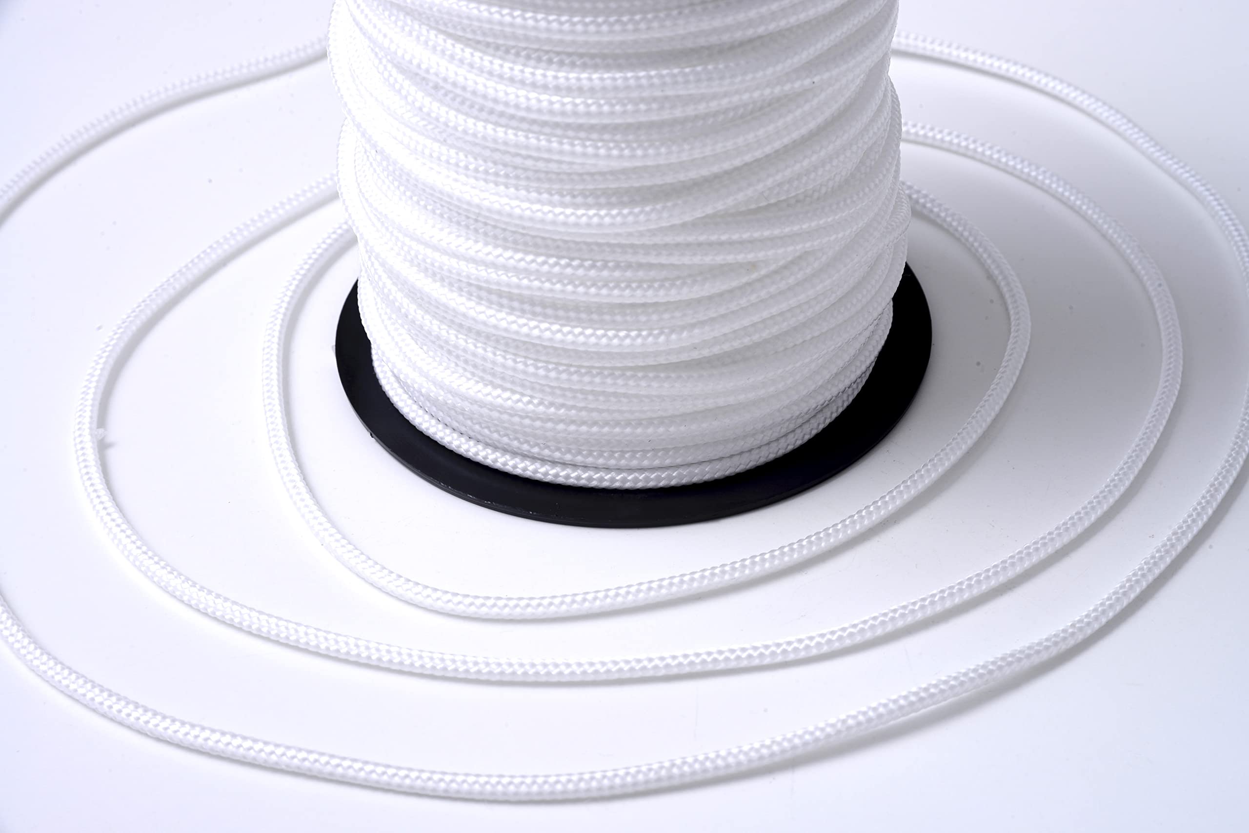 IPEA Cordon Tresse pour Vénitien Couleur Blanche en Nylon - 50 mètres - Fabriqué en Italie - Cordon Blanc - Corde pour Rideaux à Paquet, cantonnières, Stores, Accessoires – Épaisseur 3 mm