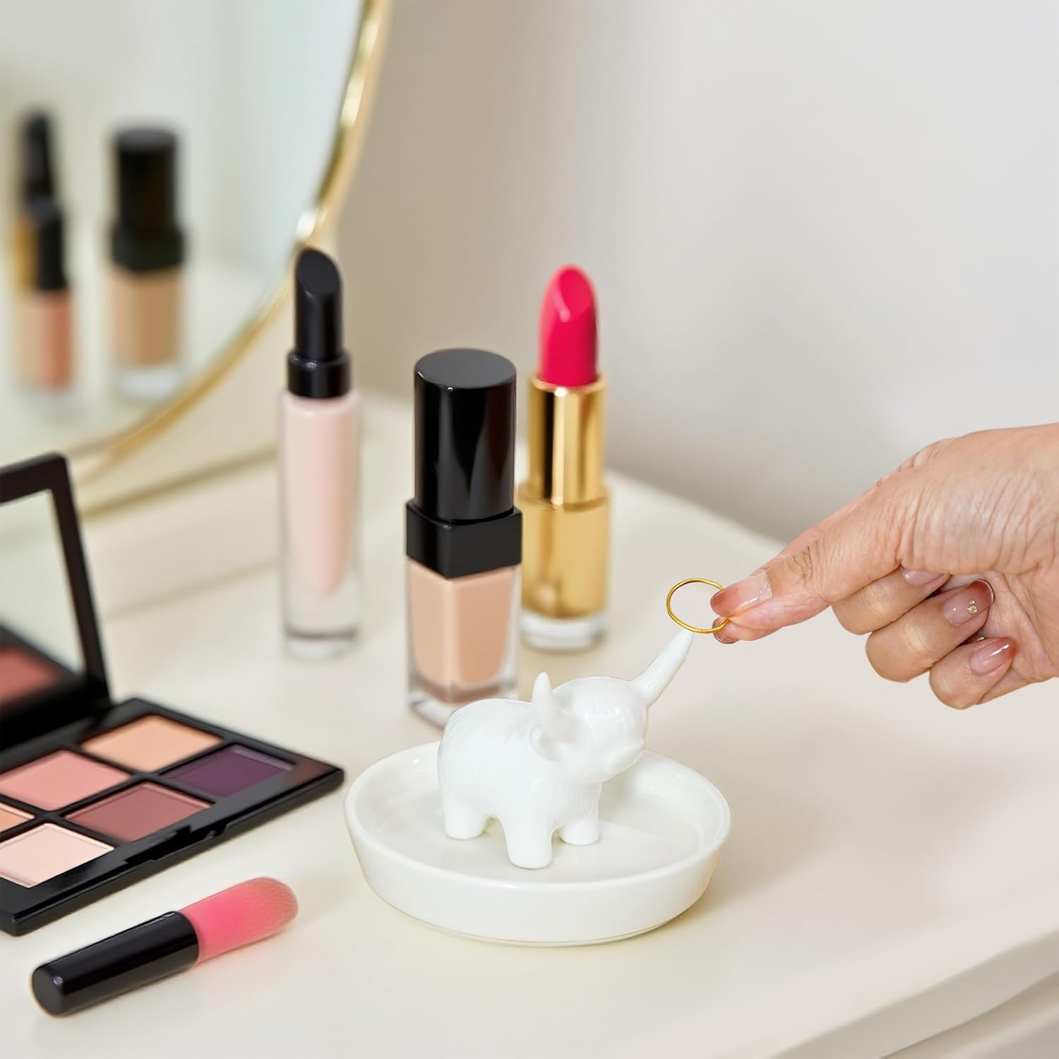 YOBRO Ceramic Highland Cow Ring Holder with Circular Tray, Farmhouse & Bohemian Style - Cute Unique Women Gifts, Jewelry Plate Organizer for Bathroom, Office, Home, Desk Decor - Image 5