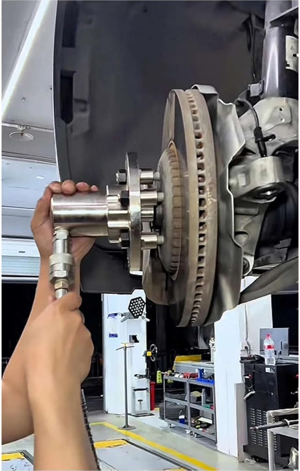 20 Ton Hydraulic Puller Set Half Shaft Removal Tool Wheel HUB Axle Puller Compatible with Land Rover Jaguar BMW VW Porsche Chrysler Buick Volvo Cadillac, etc.