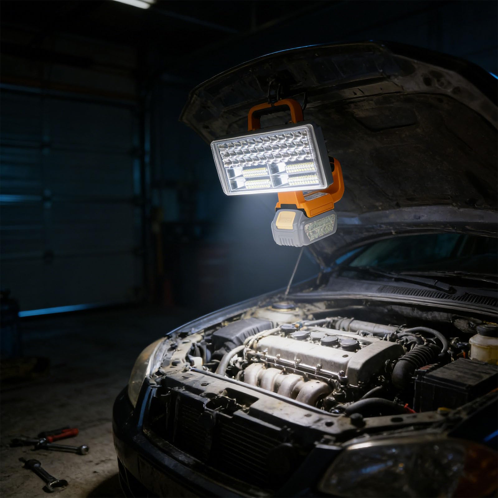 Extrem helle viertausendzweihundert Licht LED Arbeit mit DREI Lichteinstellungen, USB Ladeanschluss und Metall, aus Metall