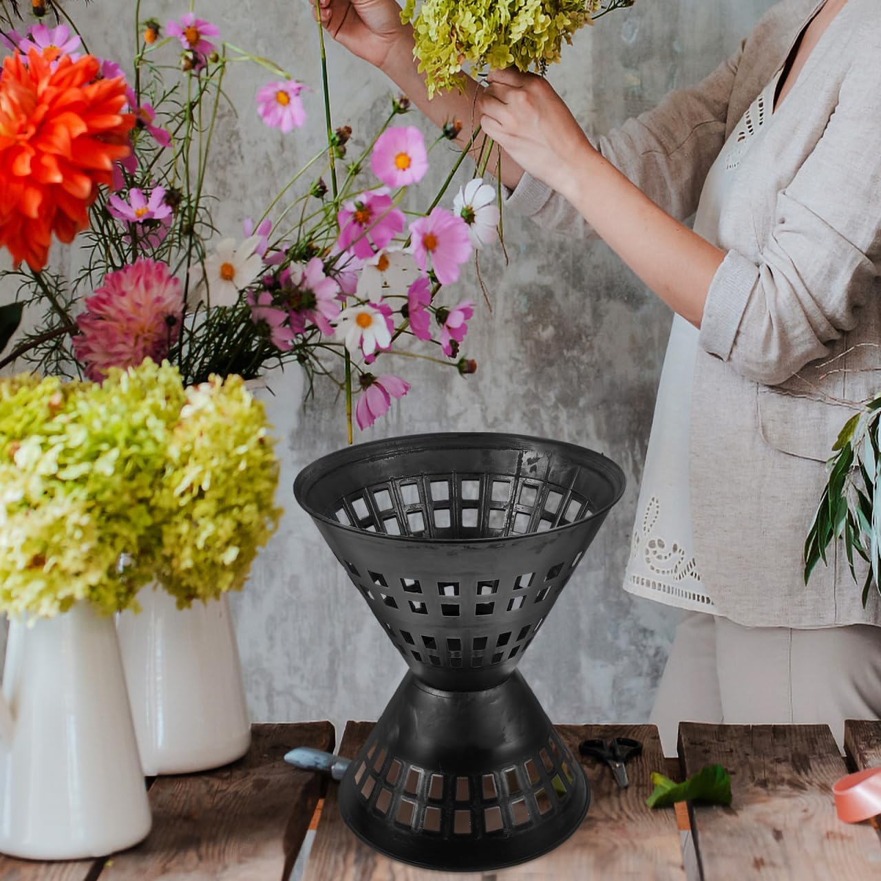 KALLORY 5pcs Plastic Bouquet Holder Medium Quick Flower Arrangement Tool for DIY Floral Designs for Flower Shops and Parties Packaging Material