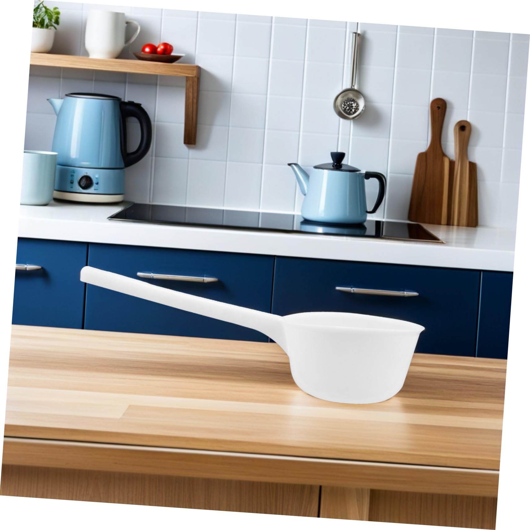 SOLUSTRE Cucharón de Agua con Vertedor Cucharón de Baño para Cocina y Jardín Mango Grande para Agua Pala de Baño