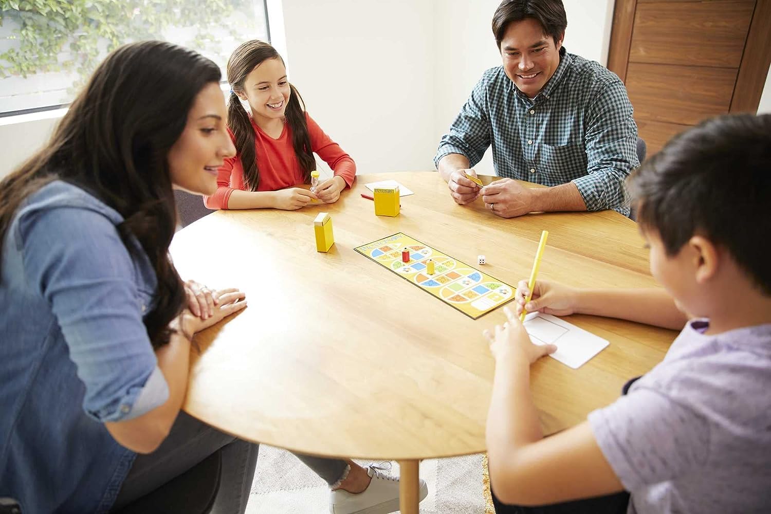 Mattel Games Pictionary, Jeu de société et de Dessin, Version française, DKD50