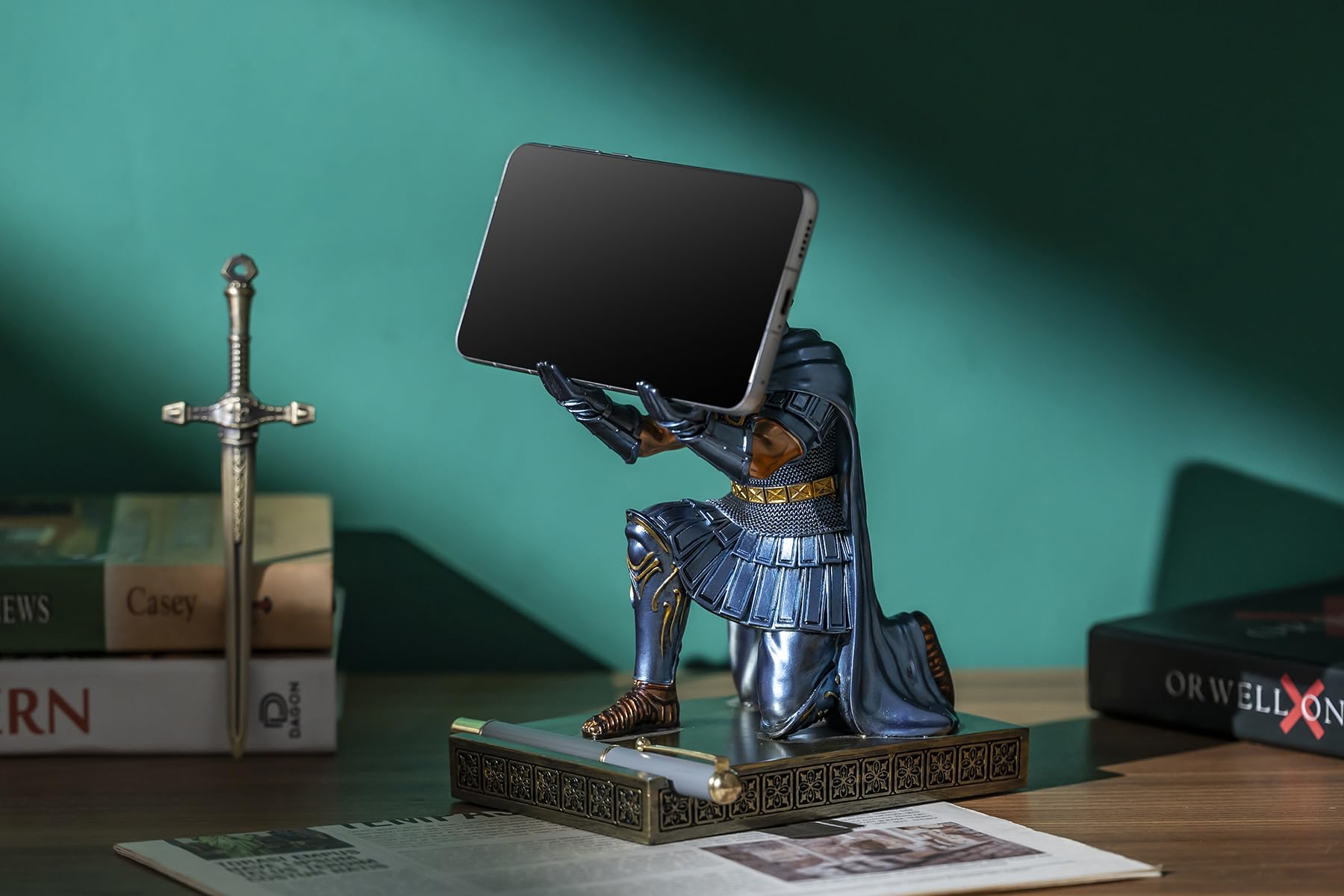 Centurion Cloak Warrior Knight, uchwyt na długopisy, stojak na telefon komórkowy, organizer na biurko i akcesoria jako prezent do biura i domu (niebieski)