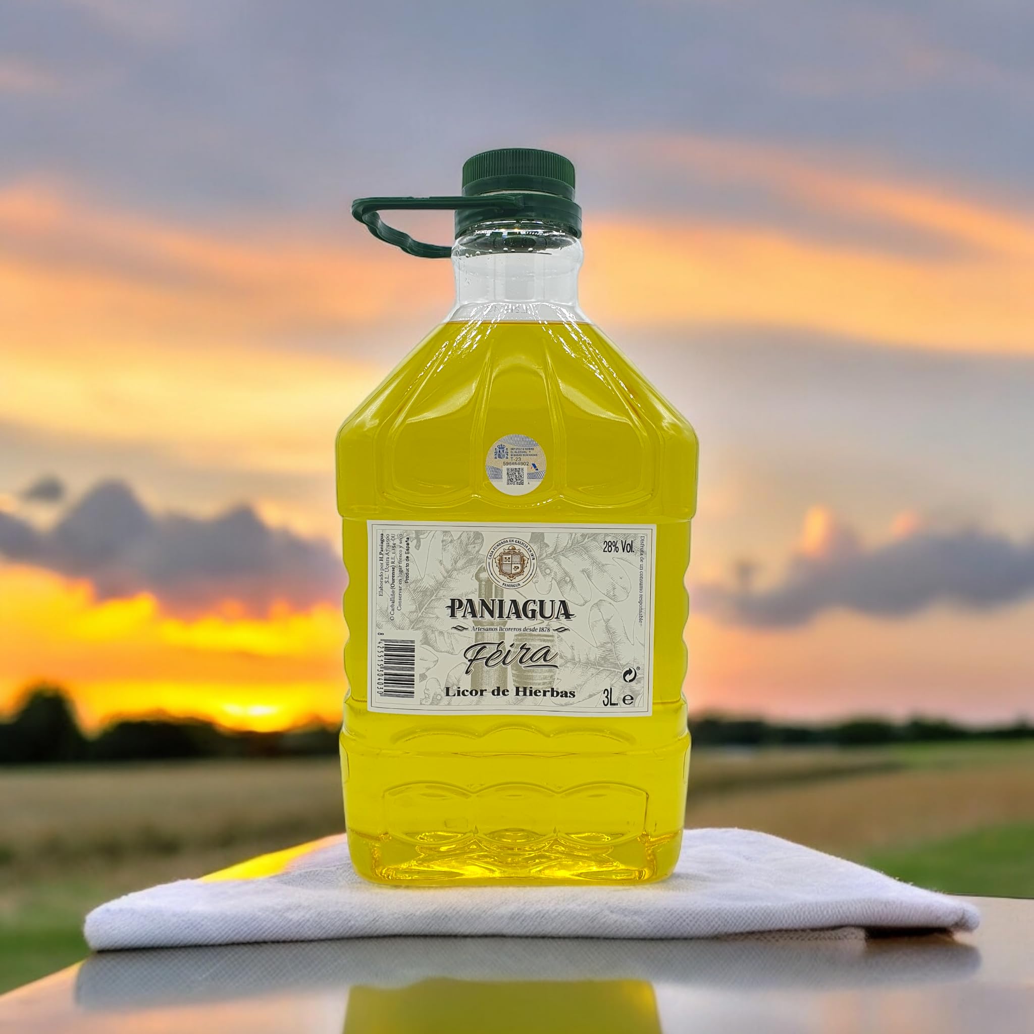 Licor de Hierbas Paniagua - Garrafa Pet de 3 Litros - Licor de Hierbas Tradicional