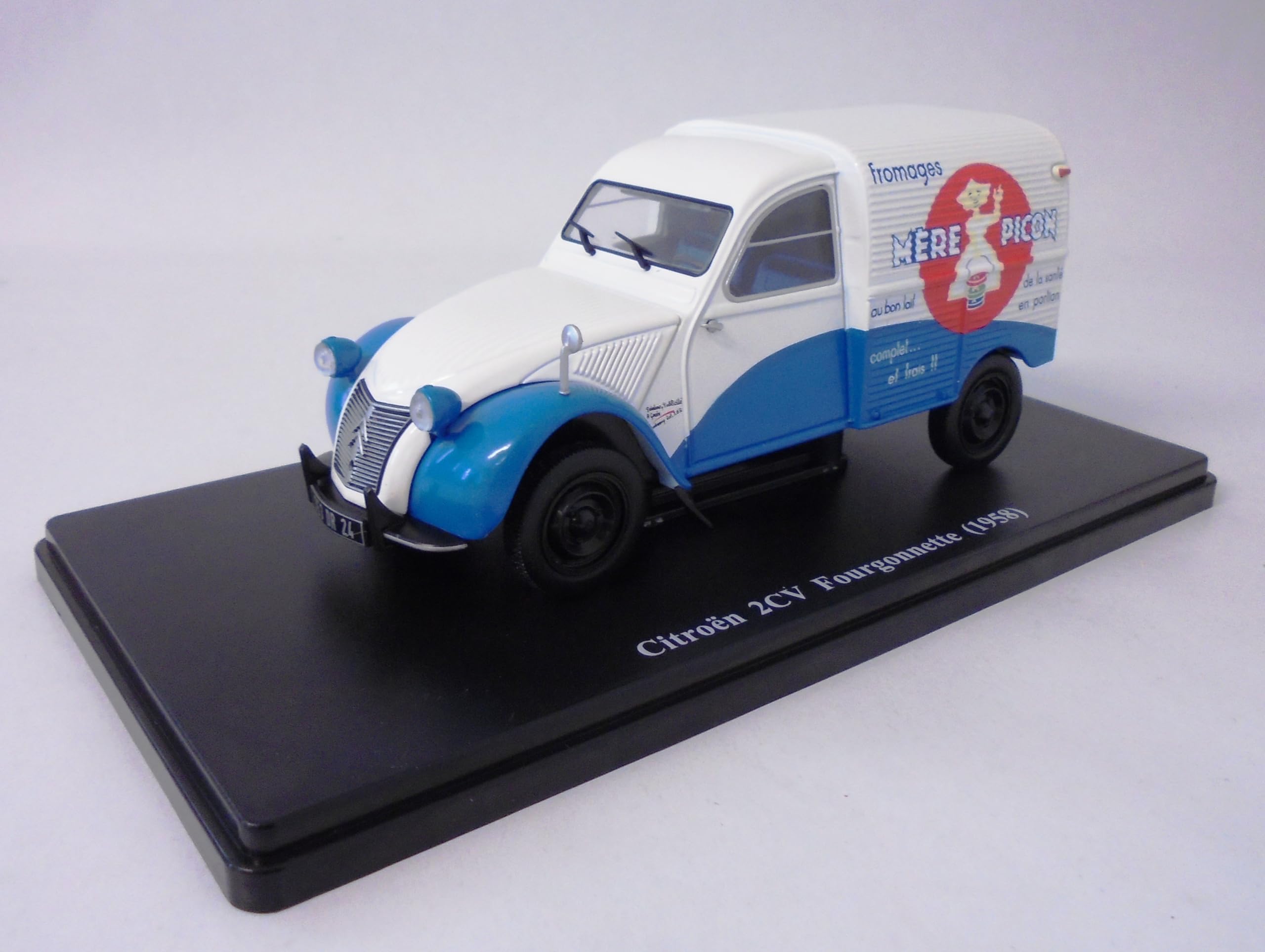 OPO 10 - Car compatible with Peugeot 203 1957 Waterman ink scale 1/24 Hachette - 24P01 (copie)