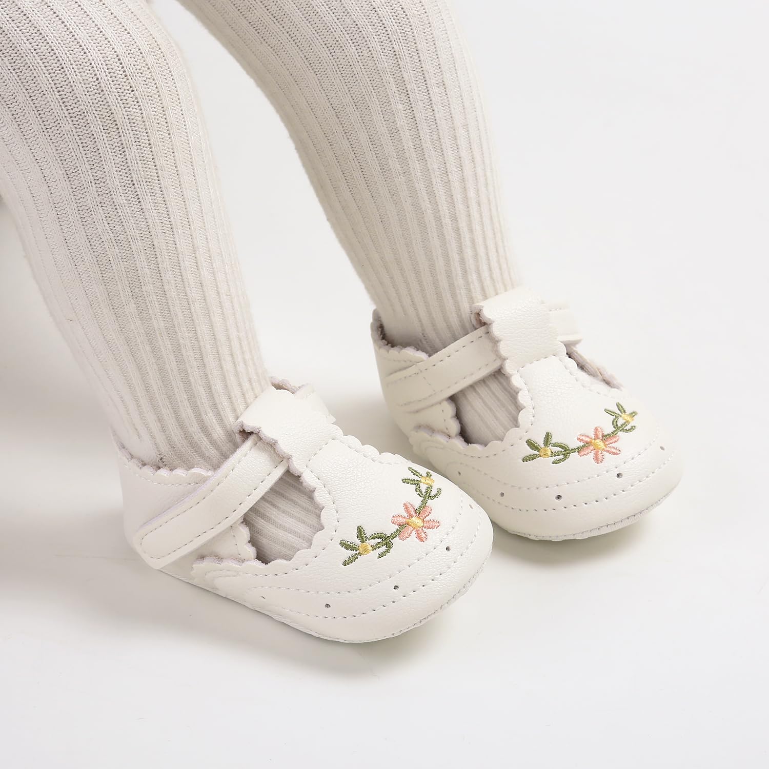 Baby Girls Mary Jane Flats Shoes Infant Classic Embroided Wedding Dress Shoes Sandals Newborn Crib Shoes First Walkers Prewalkers