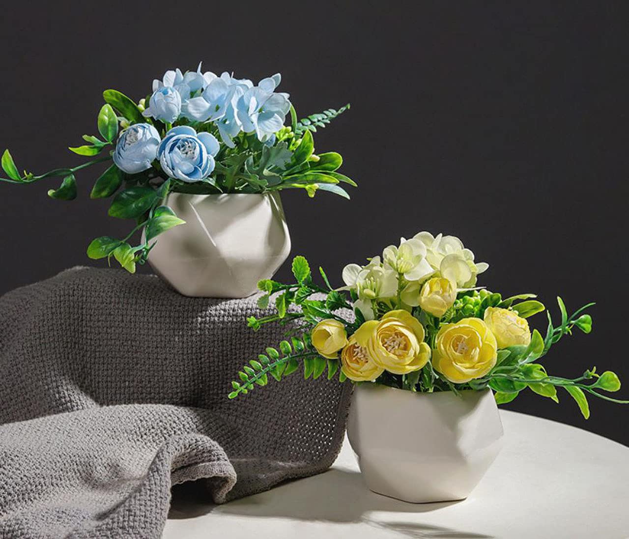 Amazon｜[bellarino] 造花 インテリア バラ 花瓶付き 玄関 フェイク