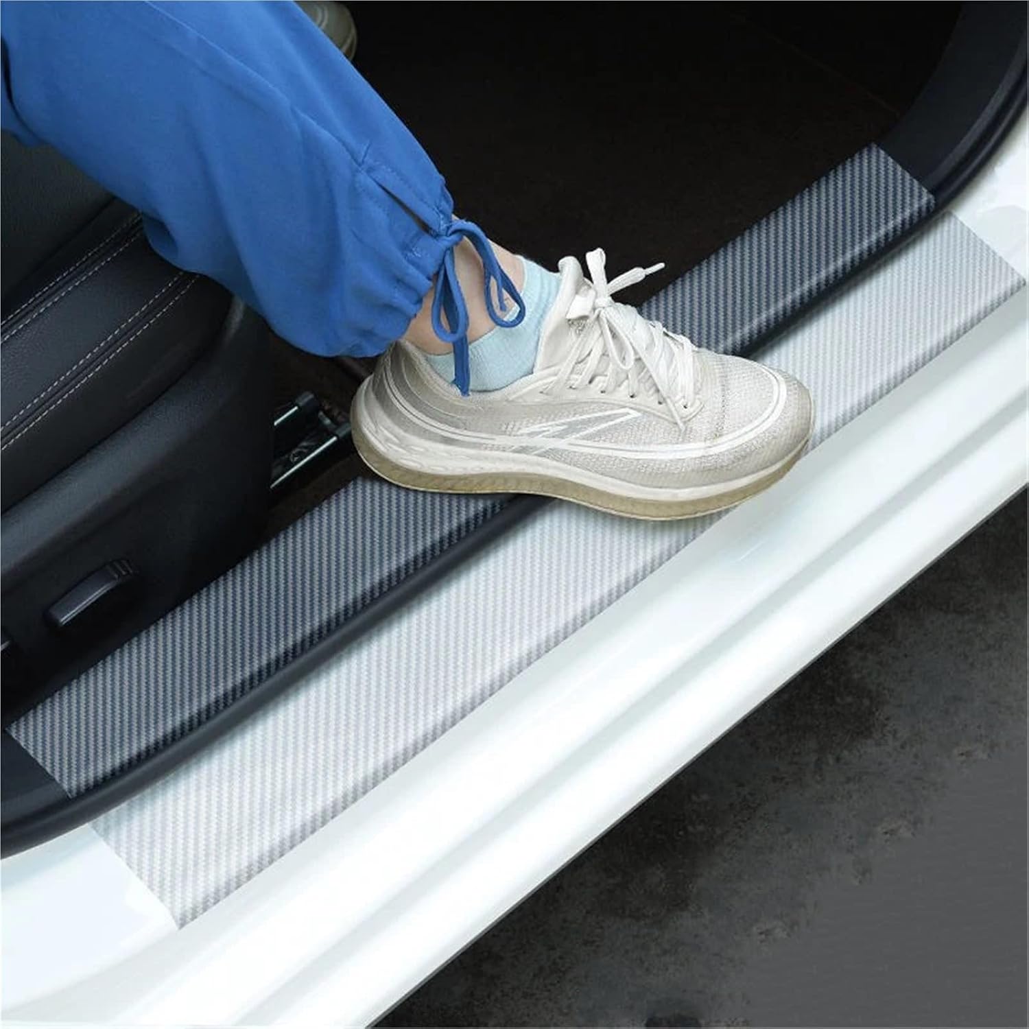 Car Threshold Strip Carbon Fiber K3D Transparent Door Pedal AntiScratch Sticker 1pcs(30MM x 10m)