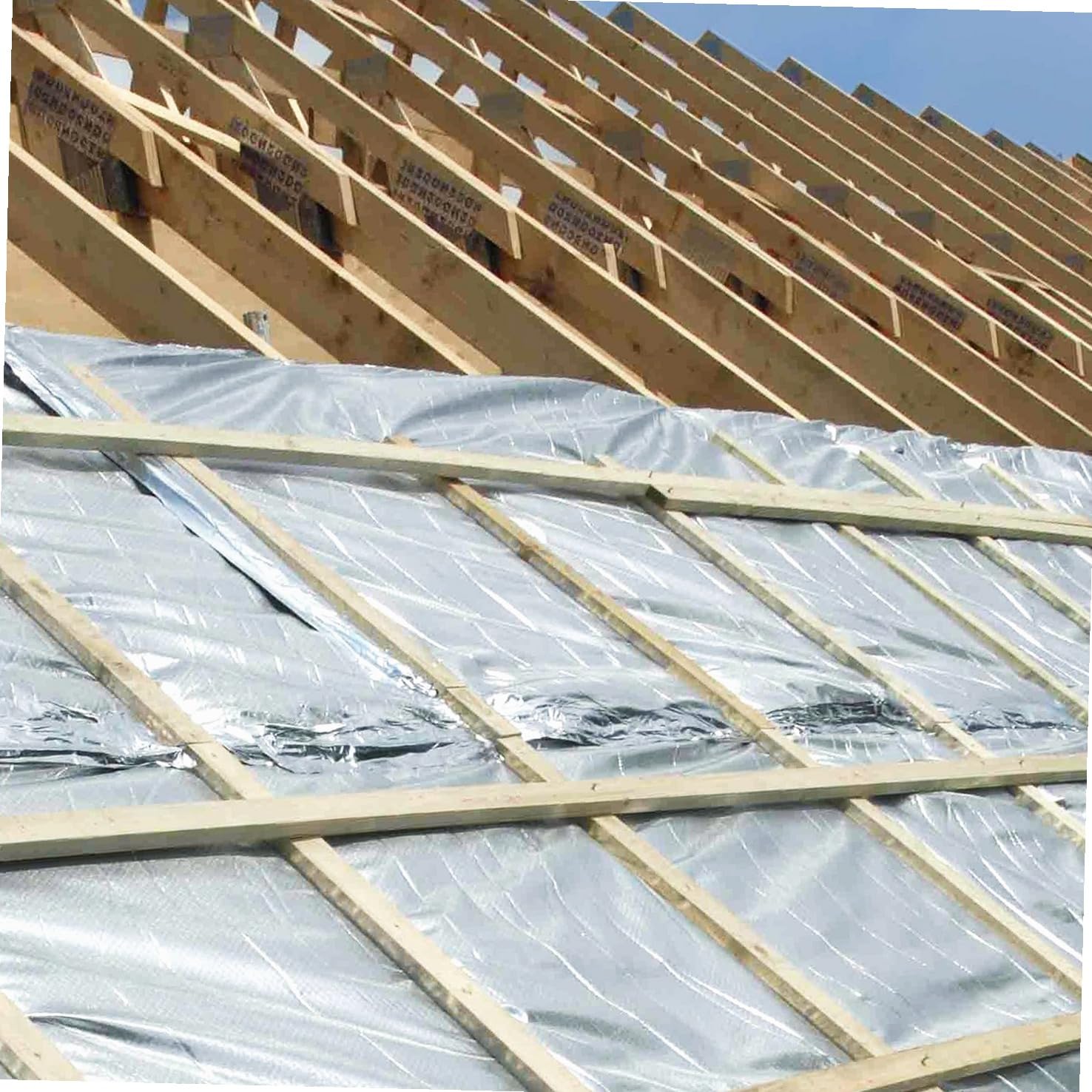Professionelle Isolierung WERKA PRO 14 Schichten 15m² (1,5 x 10m)
