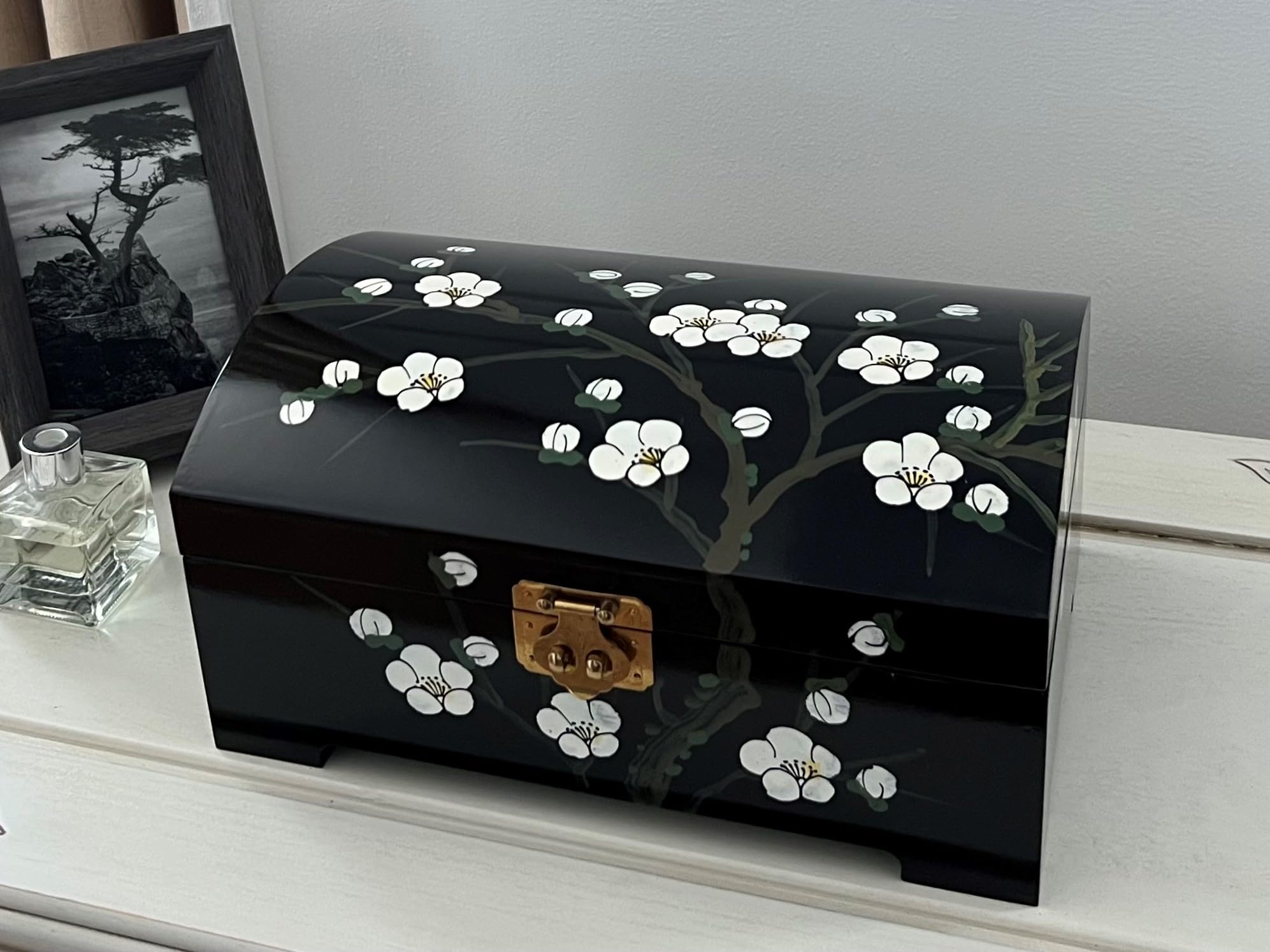 China Warehouse Direct Black Oriental Chinese Jewellery Box Organiser Trinket Box With Hand Painted Blossom Artistry