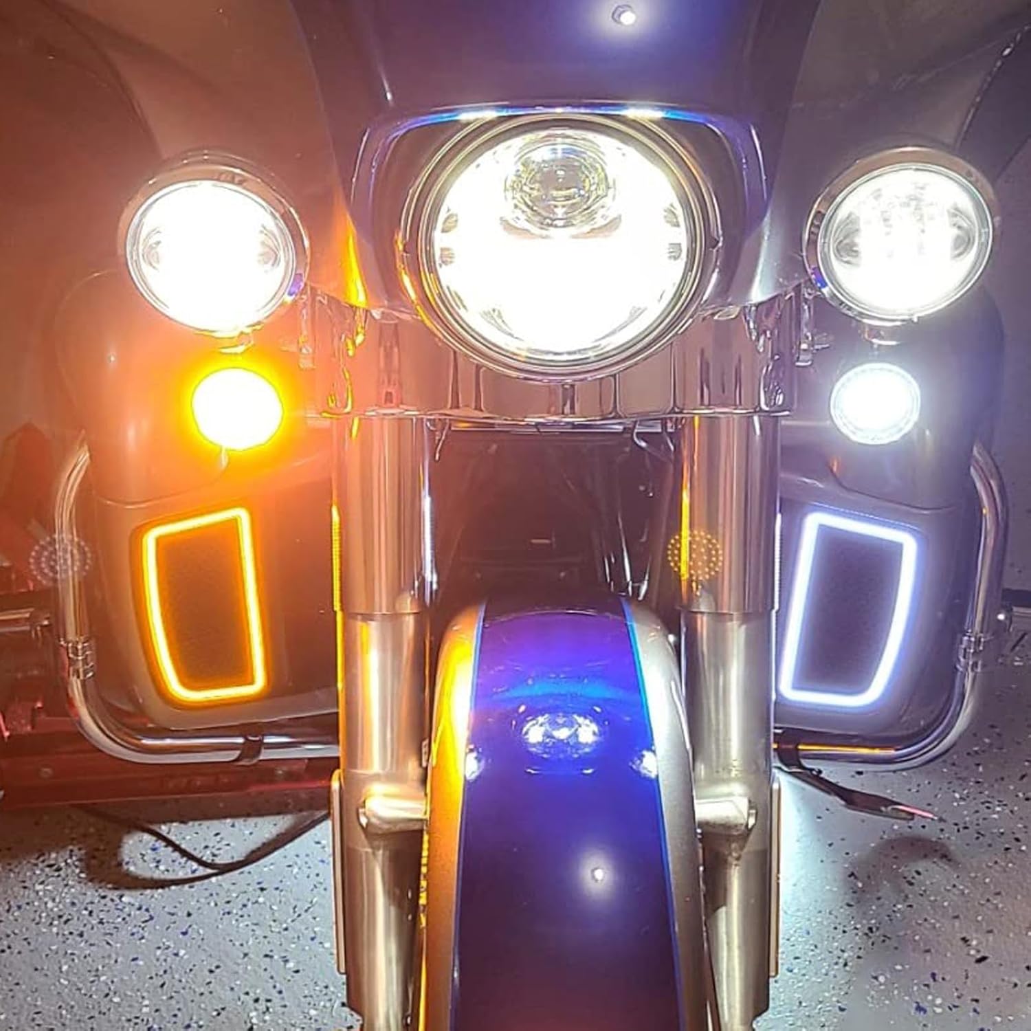 Fairing Lower Grills LED Turn Signal Running Light Fit For Harley Road Glide FLTR Street Glide FLHX Electra Glide Ultra FLHTK Ultra CVO Limited FLHTKSE 2014-2024 (Chrome Housing Smoke Lens)