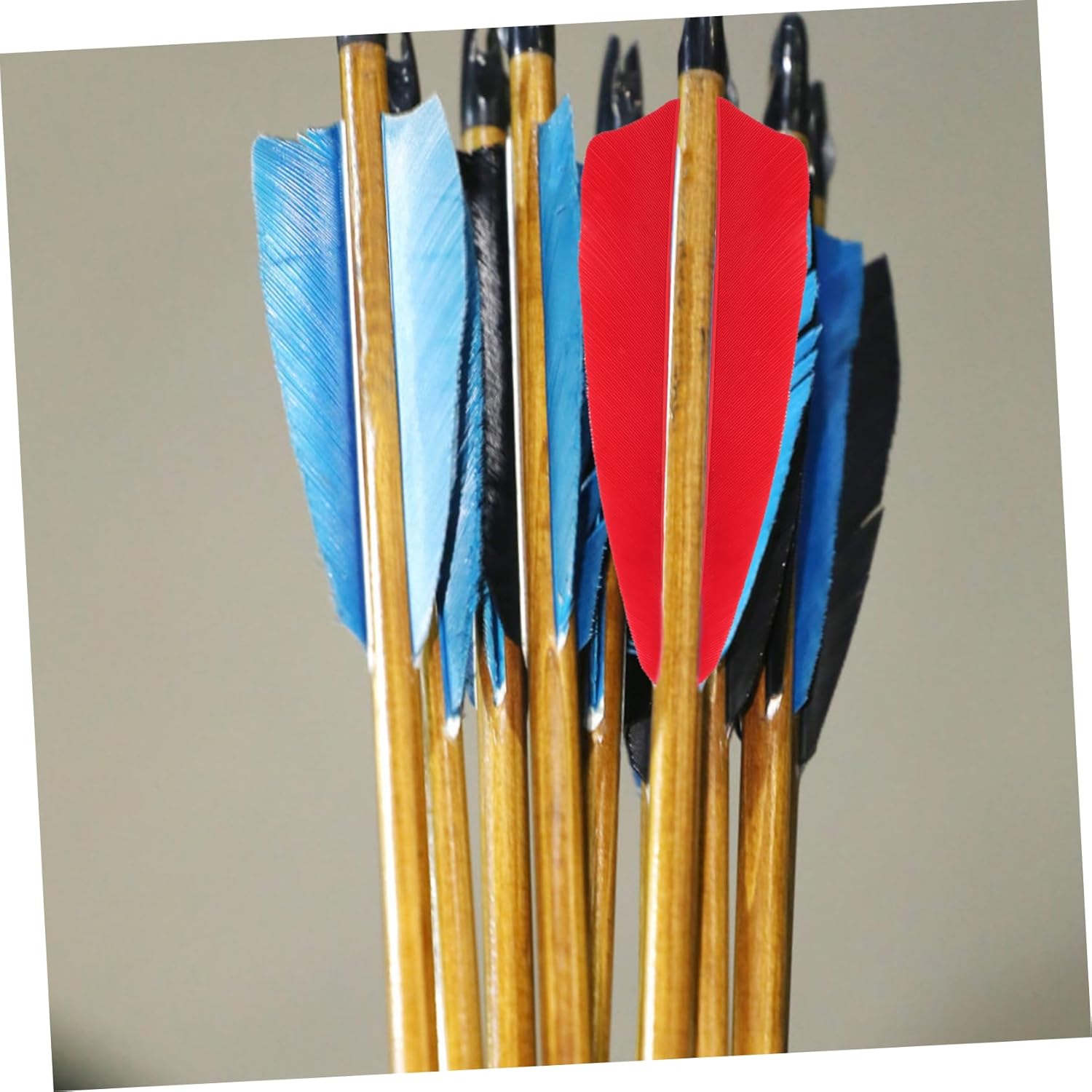 Mipcase 150pcs Shield Turkey Fletching Arrows for Archery Practice Lightweight Tail Accessories for Hunting and Shooting for Archery Enthusiasts