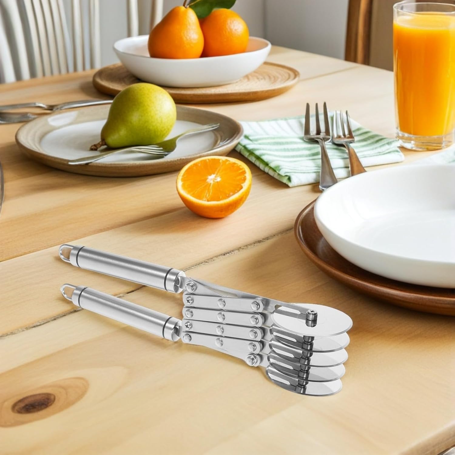DOITOOL Stainless Steel Pizza Wheel Cutter Circular Rolling Tool Dough Pastry Cutter for Baking and Kitchen Use