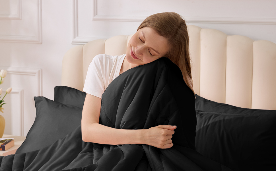 Amazon.com: Velorose Queen Comforter Set Black - Bed in a Bag