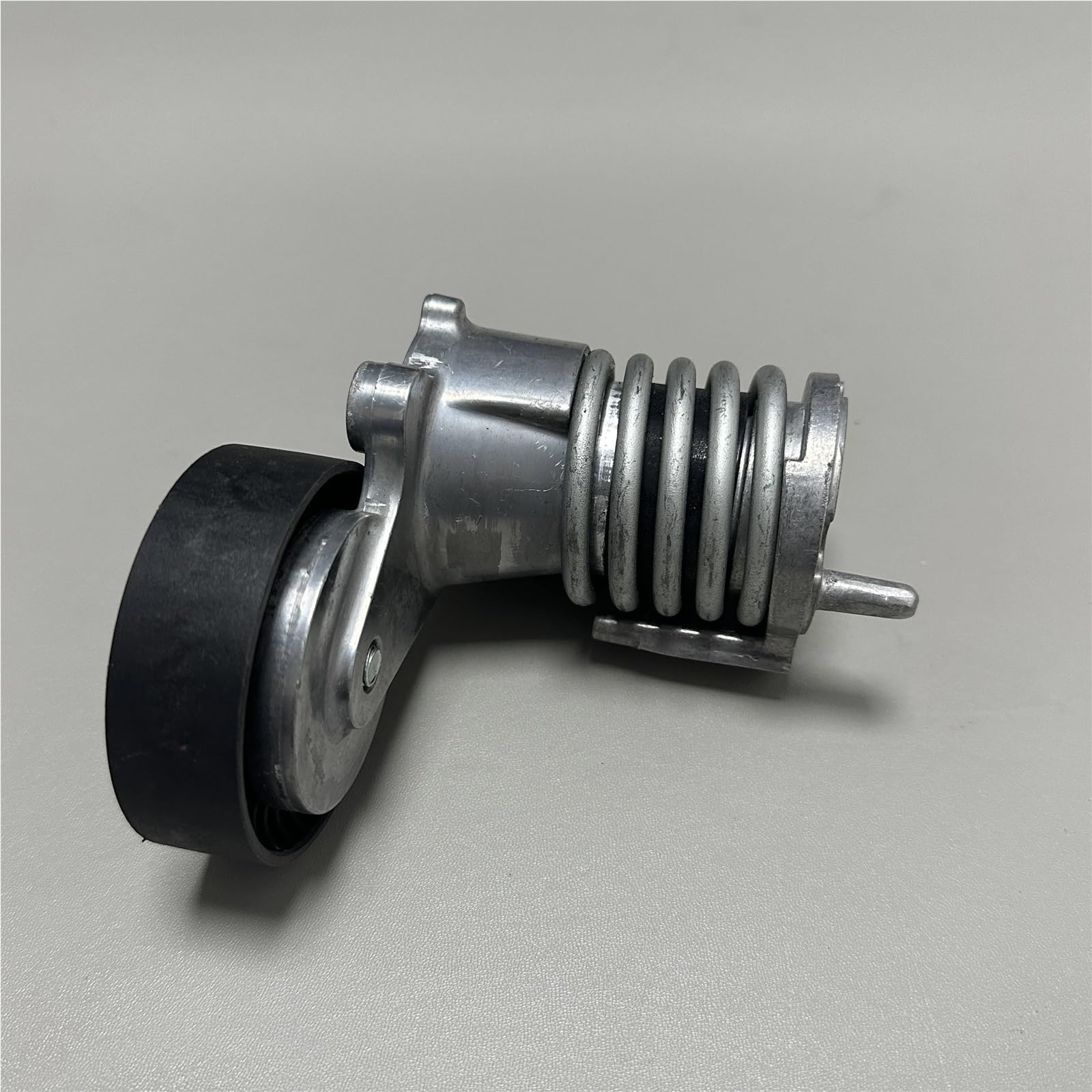 30650957 Riemenspanner, Generator - für Klimaanlagenkompressorgenerator Passend für Volvo V50 S40 C70 C30 Cuscinetto tenditore cinghia auto