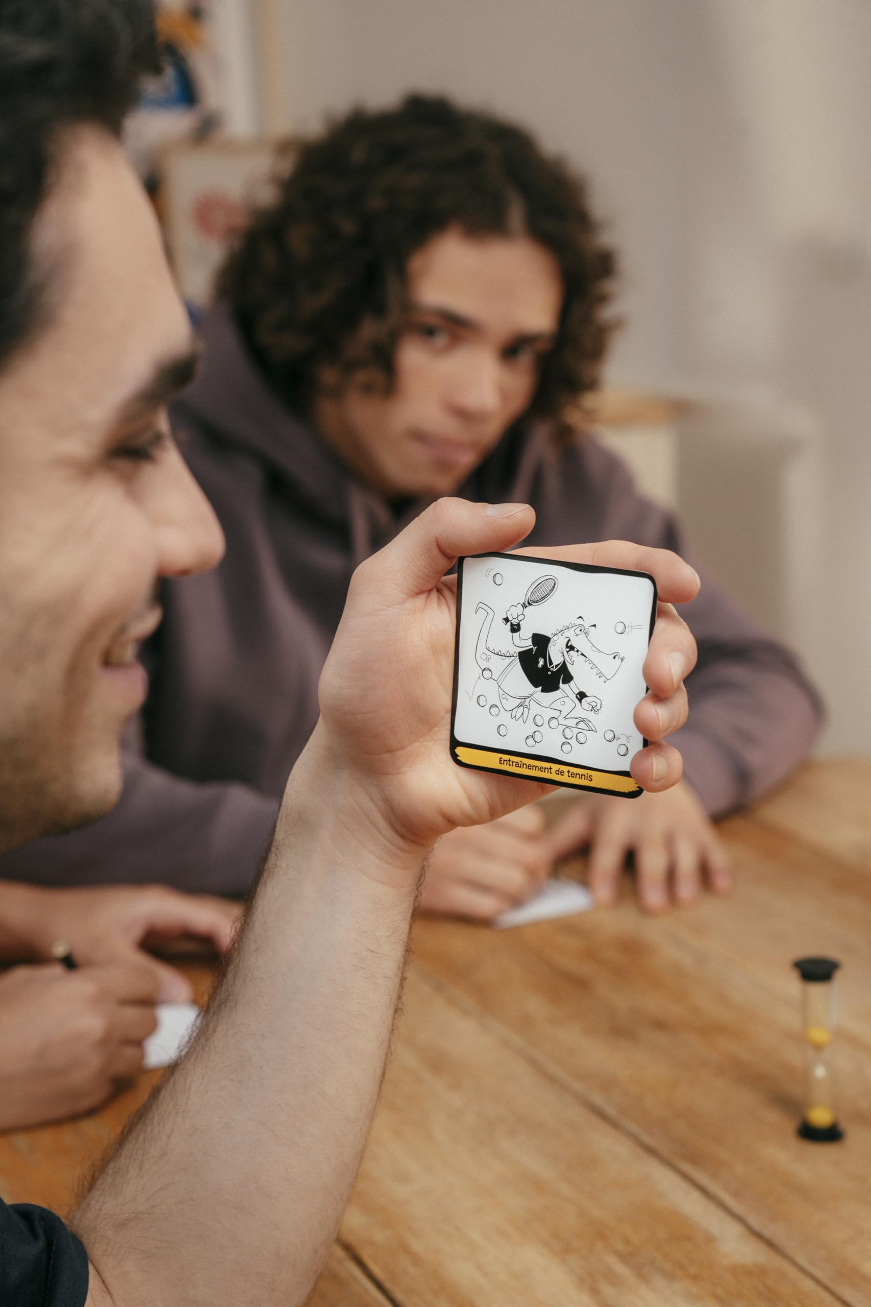Asmodee Duplik Big Box Jeu de dessin pour enfants à partir de 8 ans, jeu de société amusant et atmosphère familiale pour ceux qui ne peuvent pas dessiner, 3 à 10 joueurs, 45 minutes, version espagnole