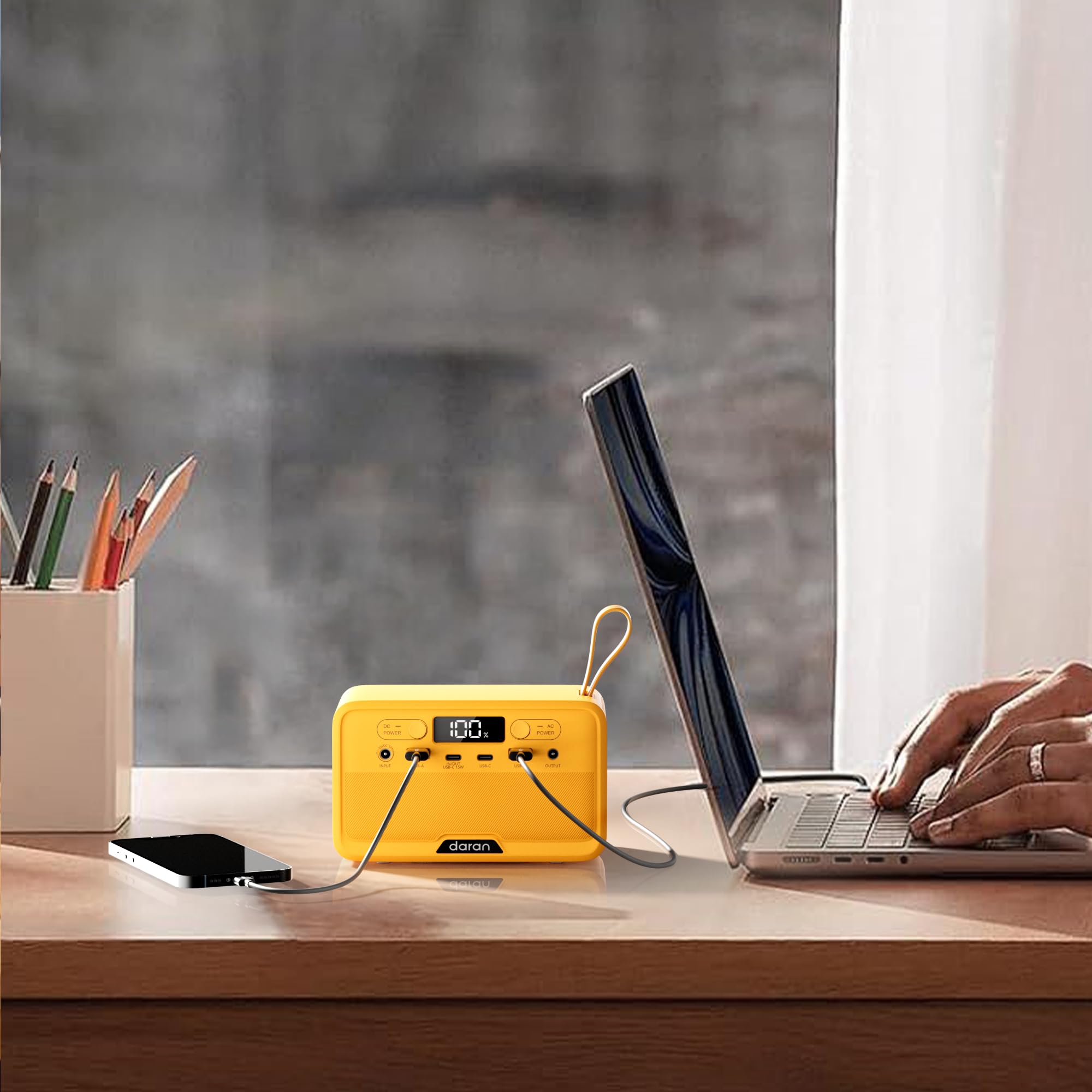 Estación de alimentación portátil, 100 W, 89,6 Wh, 1,15 kg, USB-A 18 W, USB-C 45 W, CA / carga solar de 40 W, para camping, viajes y suministro de energía de emergencia al aire libre