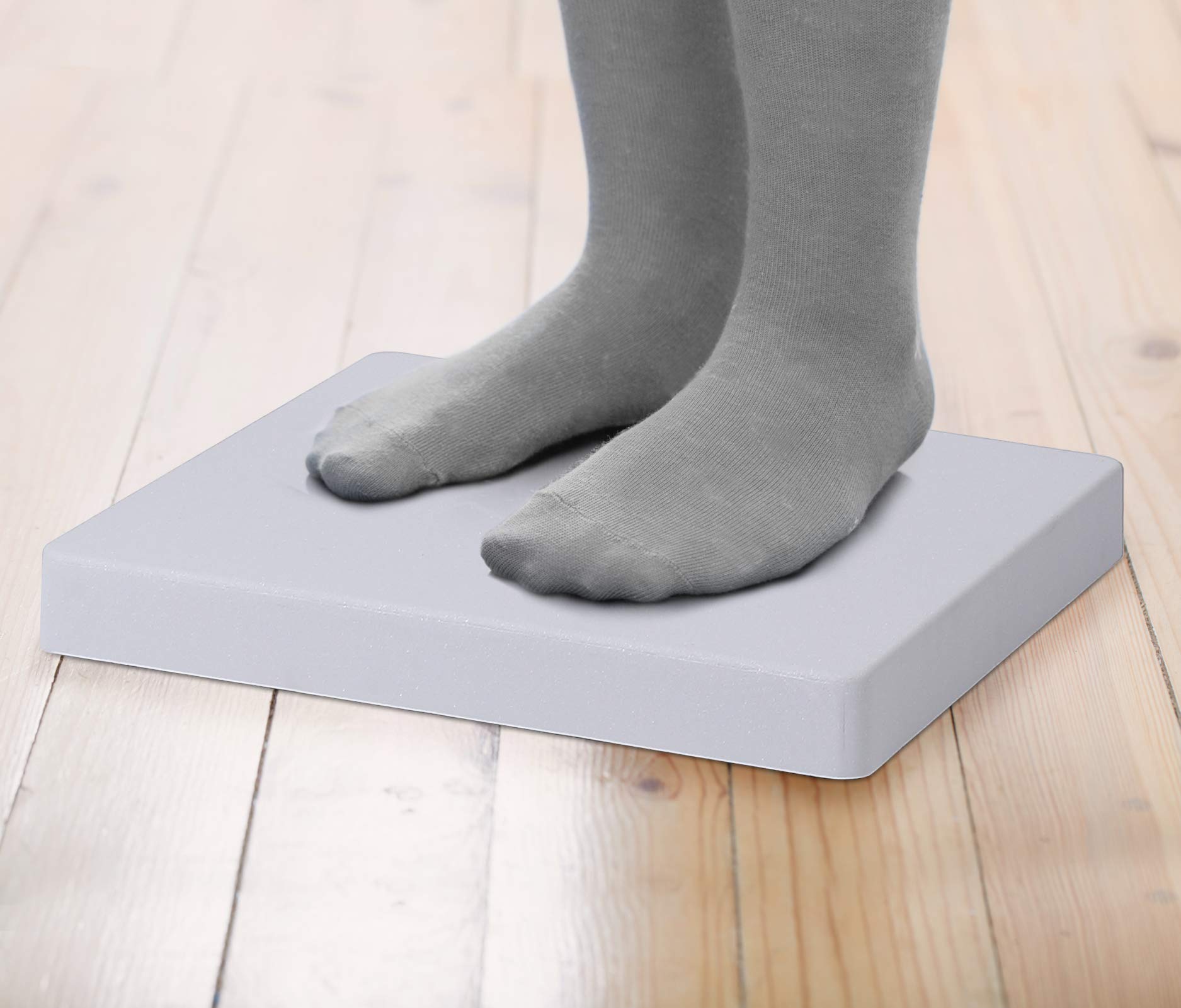 Helsevesen Low Profile Bariatric Doctor Scale-660 lb Capacity W/Remote Display, Large Platform Physician Scale, Wrestling Scale