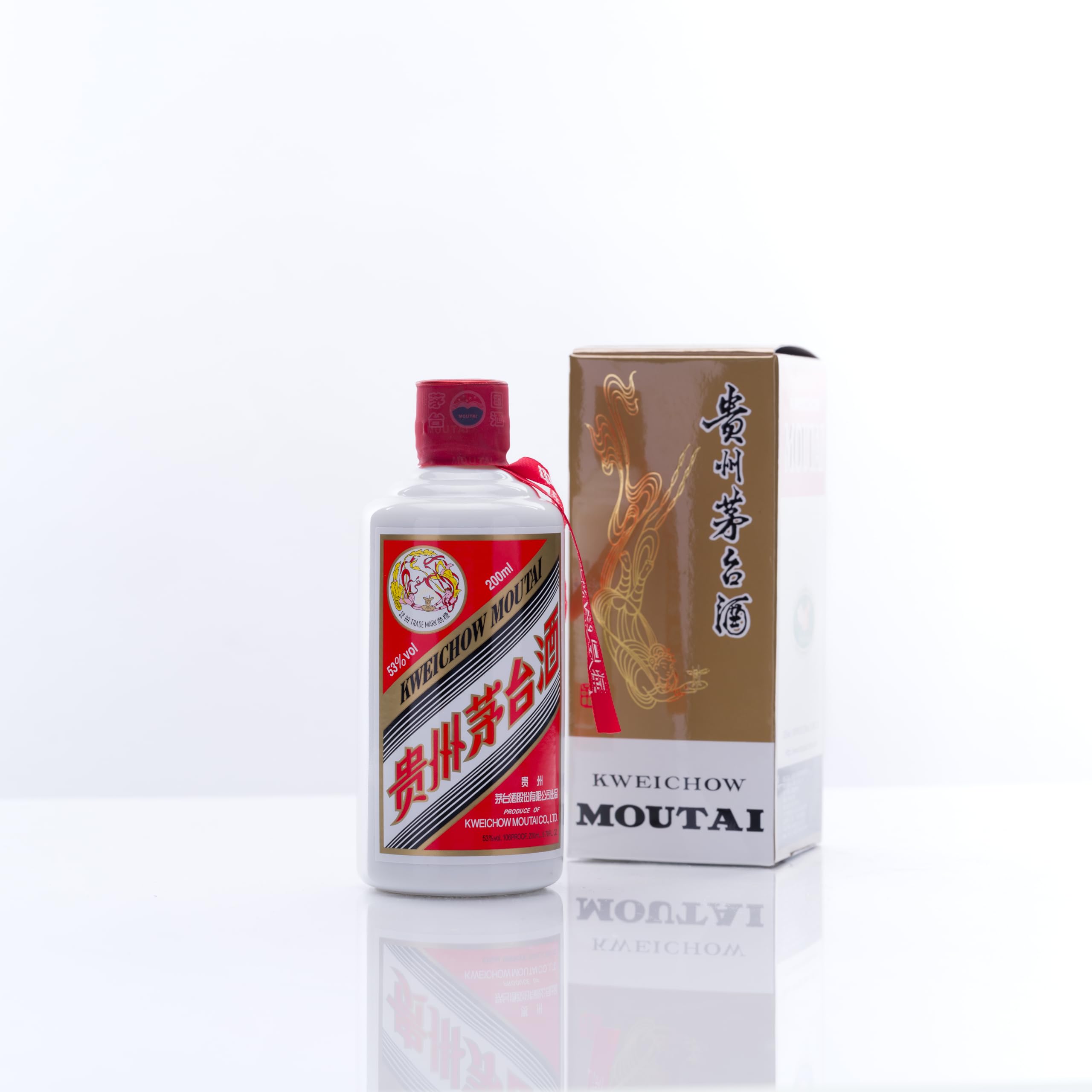 Amazon.co.jp: 貴州茅台酒 飛天 200ml アルコール53度 2023年 箱付