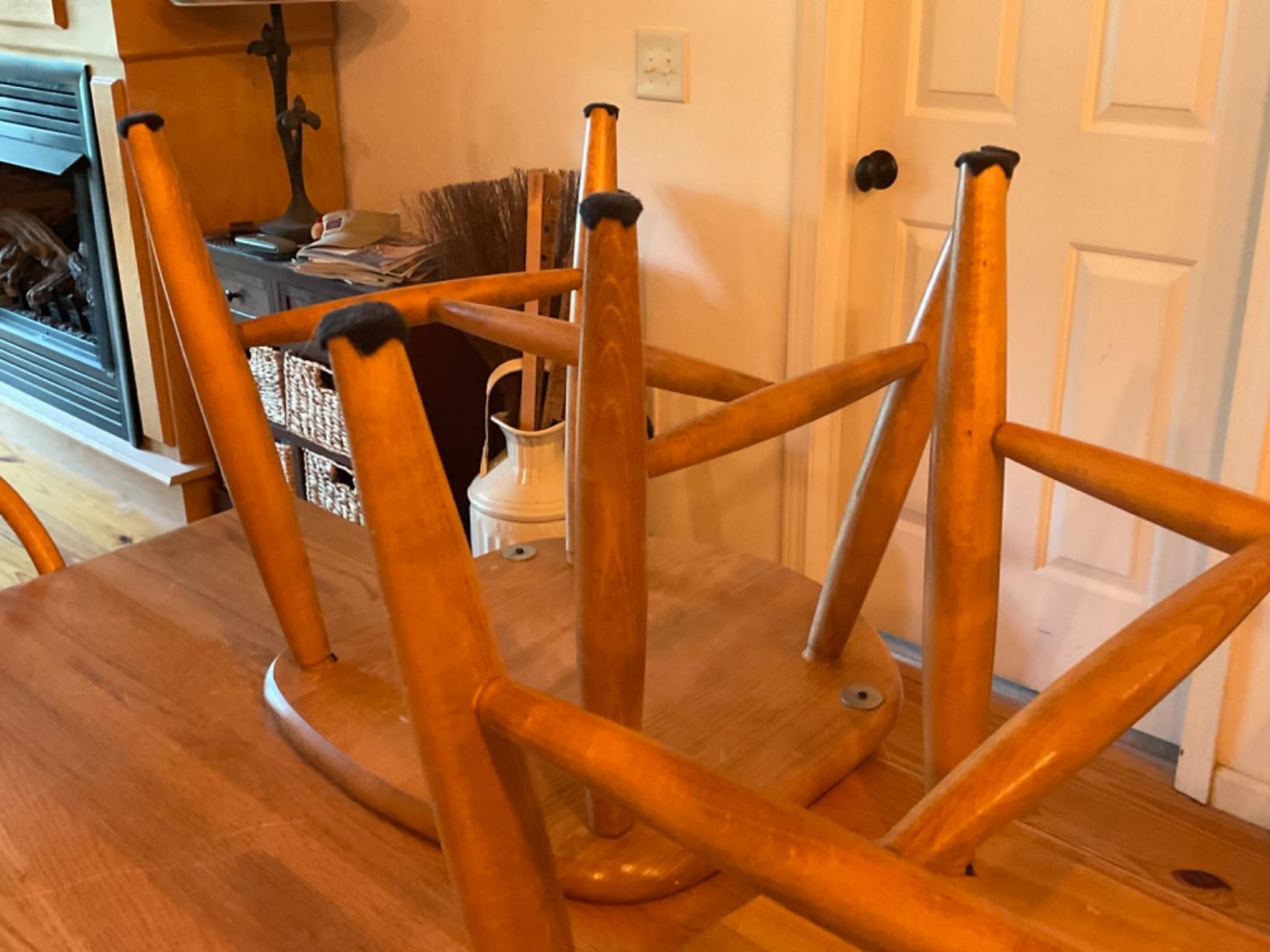 4/mo Finance VELCRO Brand Extreme Outdoor Mounting Tape 20Ft x 1 In, Holds 15 lbs Strong