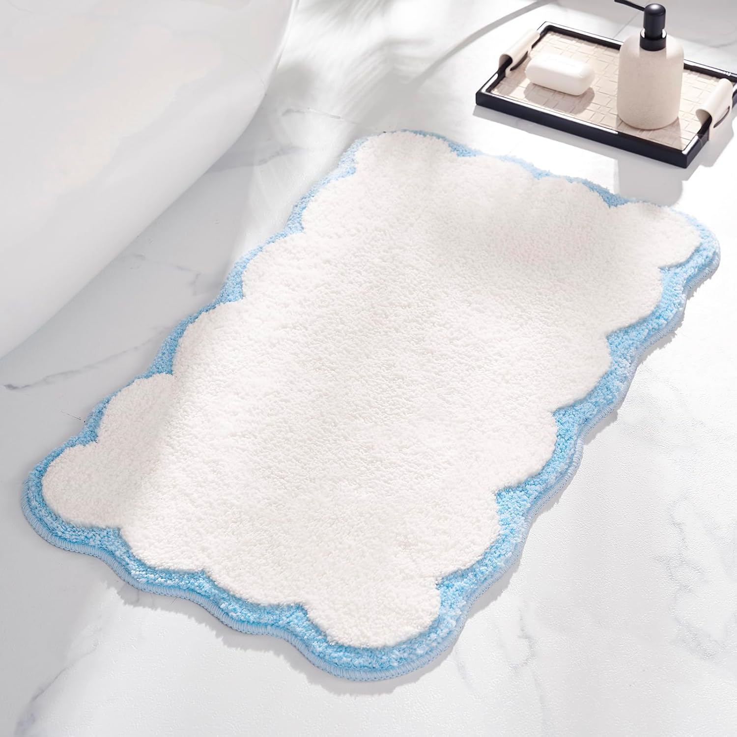 ELDONE Cute Scalloped Bathroom Rugs, Microfiber Tufted Bath Mats, Fun White and Blue Bathmat for Bath Room Bathtub Shower, Preppy Trendy Bathroom Mat for Sink Bedroom, 30" x 20"