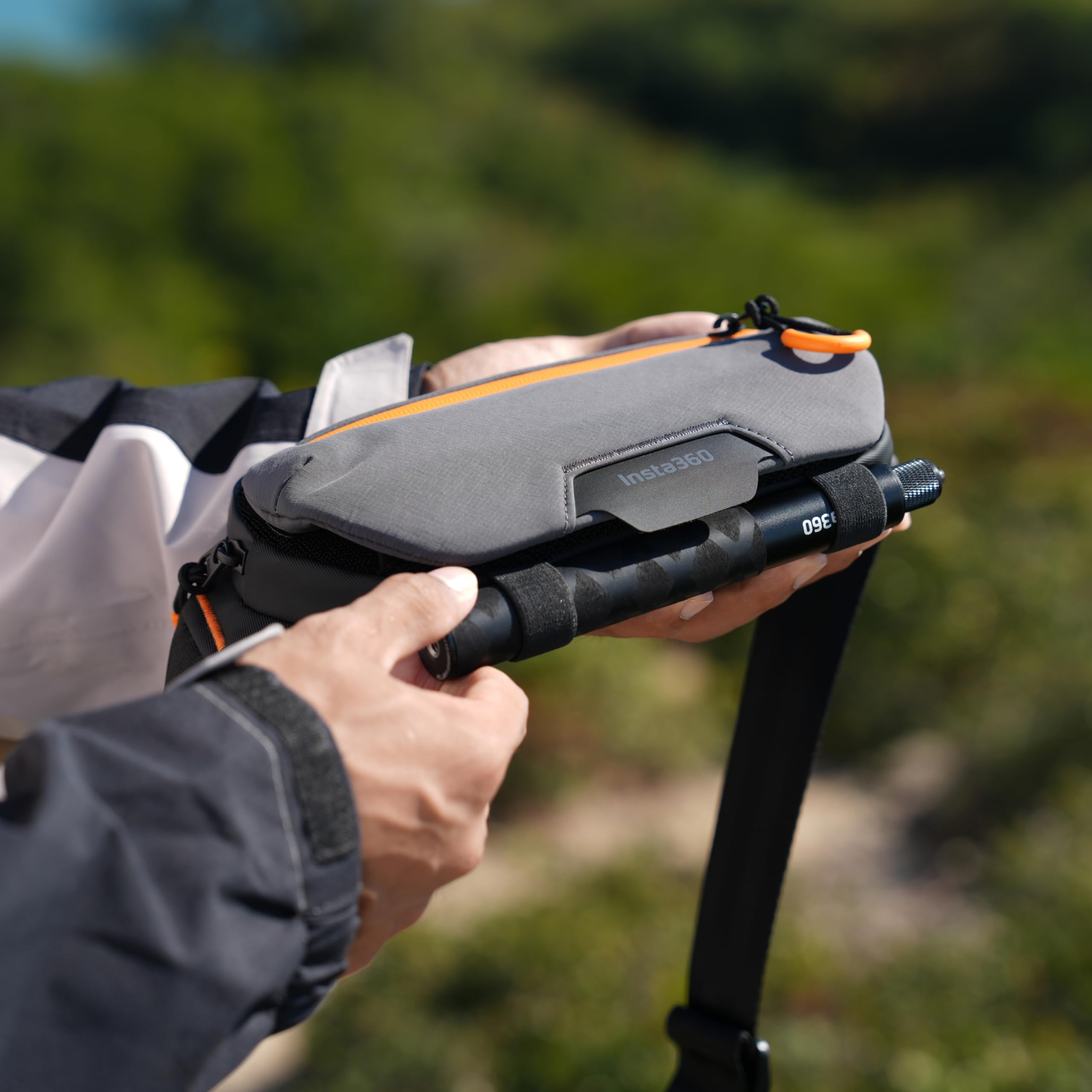 Insta360 Borsa a tracolla (Gris asfalto)