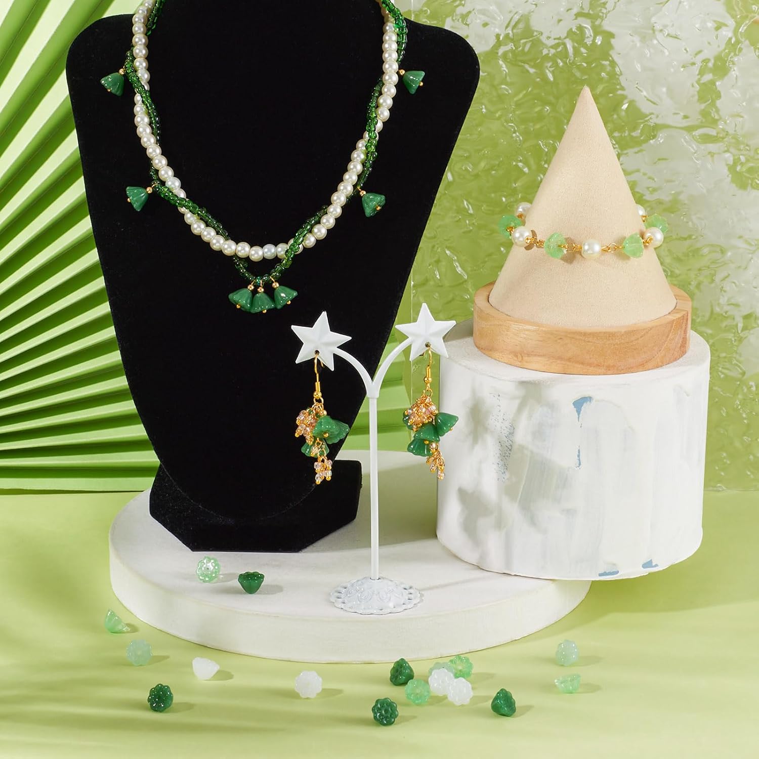 Pandahall 100Pcs Glass Green White Lotus Pod Beads Lampwork Flower Spacer Beads Glass Crystal Loose Bead for DIY Earrings Bracelets Necklaces Jewelry Crafts - Image 3