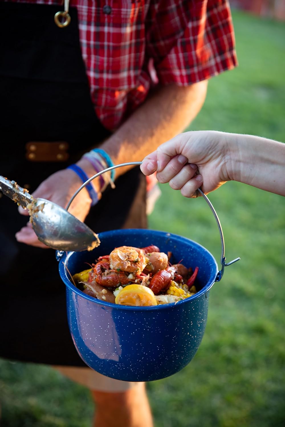 GSI Outdoors Convex Kettle for Soup, Stew, or Water Pot - Camping, Enamelware, 4.25 qt