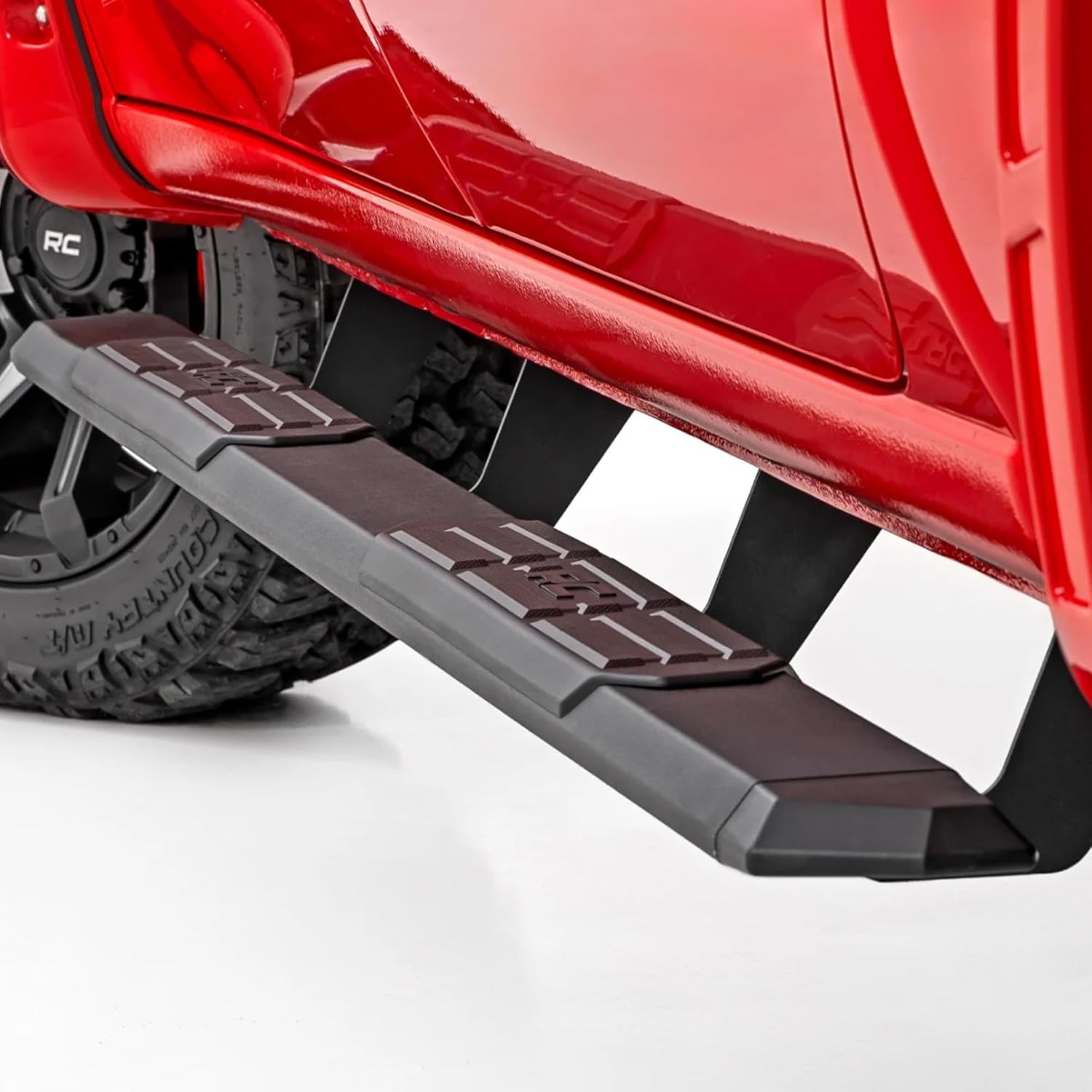 Rough Country TR2 Running Boards for Chevy Silverado & GMC Sierra 1500/2500HD/3500HD Crew Cab (2019-2026) – 5" Wide Cab-Length Aluminum Side Steps