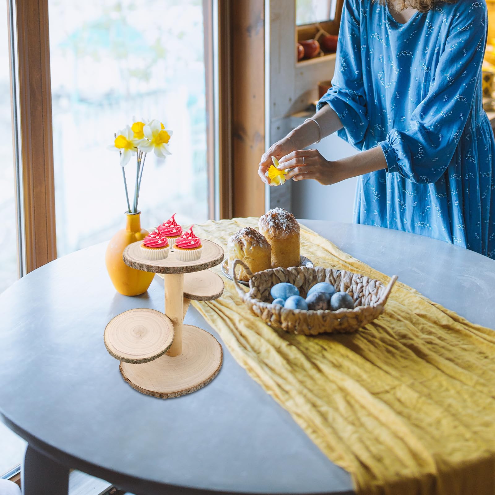 ibasenice Supporto Rustico per Cupcake in Legno a 4 Livelli, Espositore Rotondo per Dolci in Tema Country, per Matrimoni e Feste Design Pratico e Accogliente