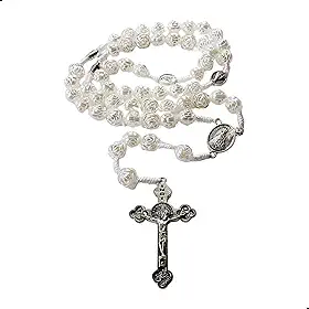Terço Nossa Senhora Aparecida Contas de Flor 10mm Branco 47cm