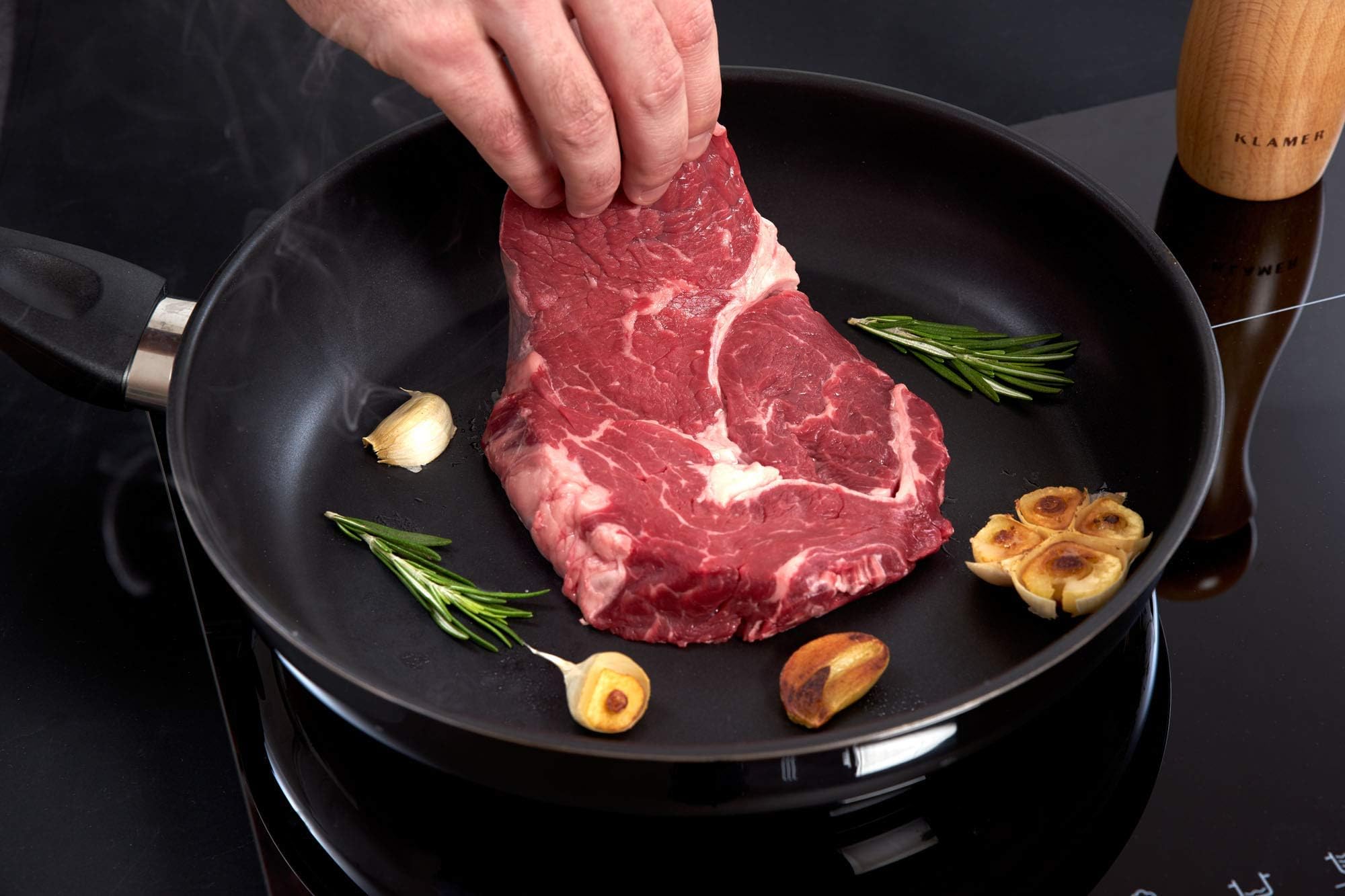 KLAMER padella 28 cm, padella per induzione con rivestimento antiaderente, con bordo alto, rivestimento premium, padella universale professionale di alta qualità