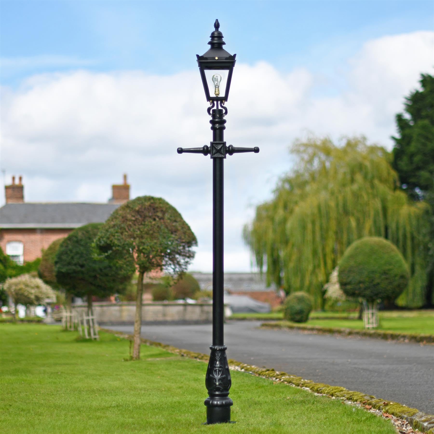 Traditional Cast Iron 'Coppins' Lamp Post - 2.25m